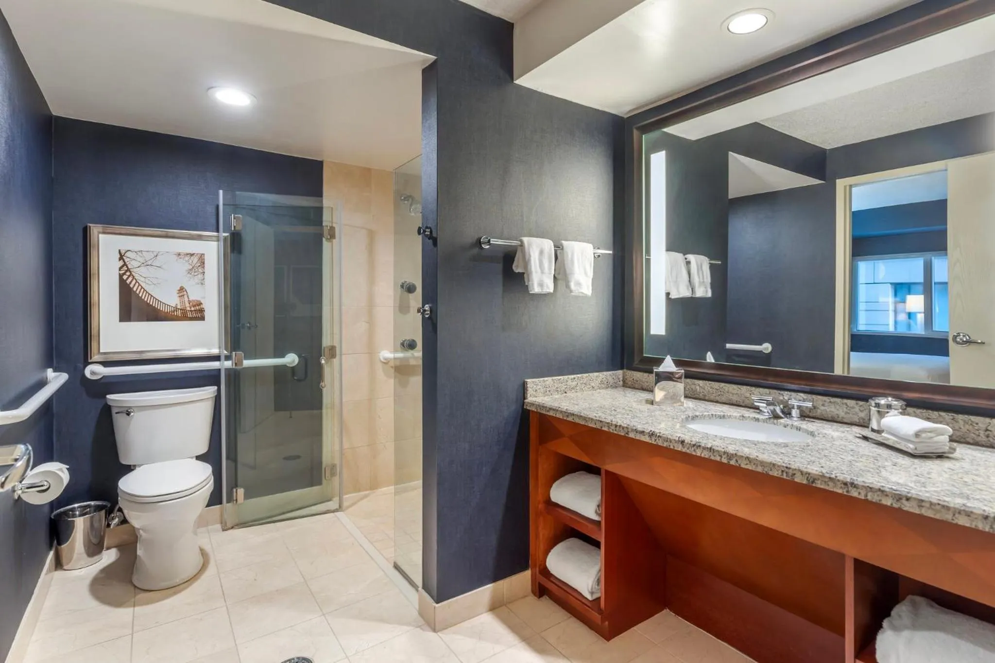 Facade/entrance in Omni Chicago Hotel