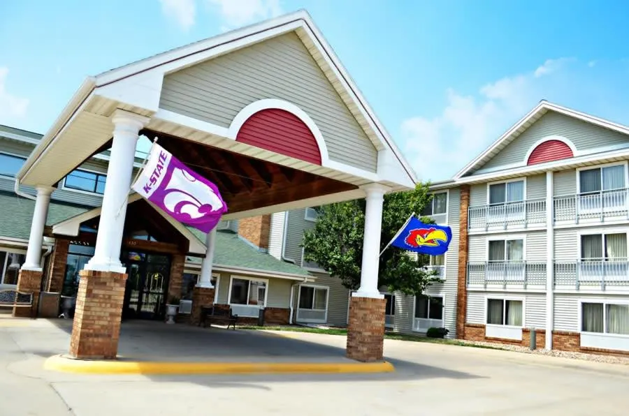 Fossil Creek Hotel & Suites