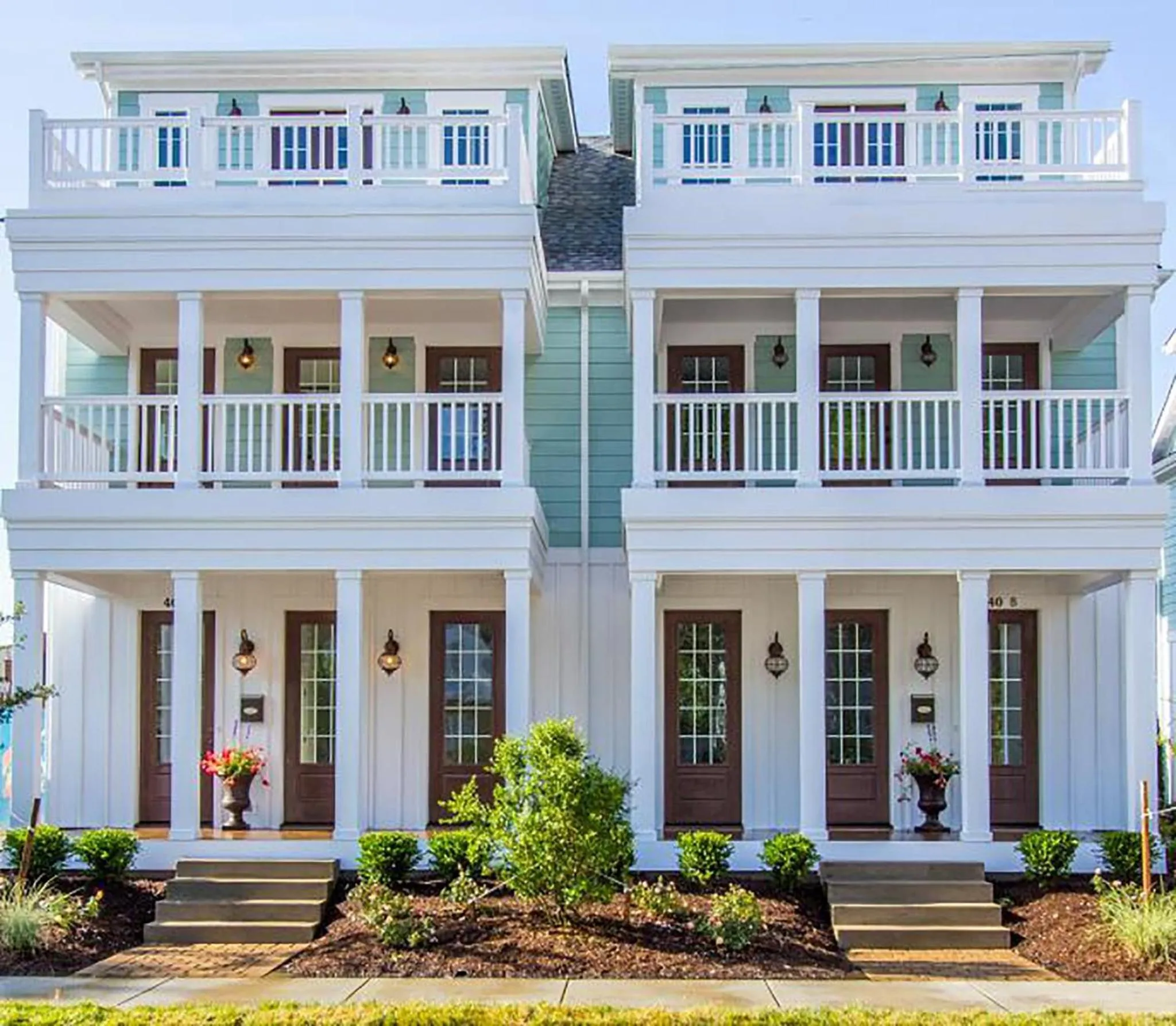 404A The Hilltop House