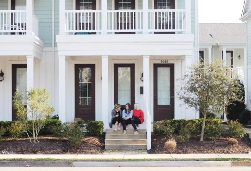 404A The Hilltop House
