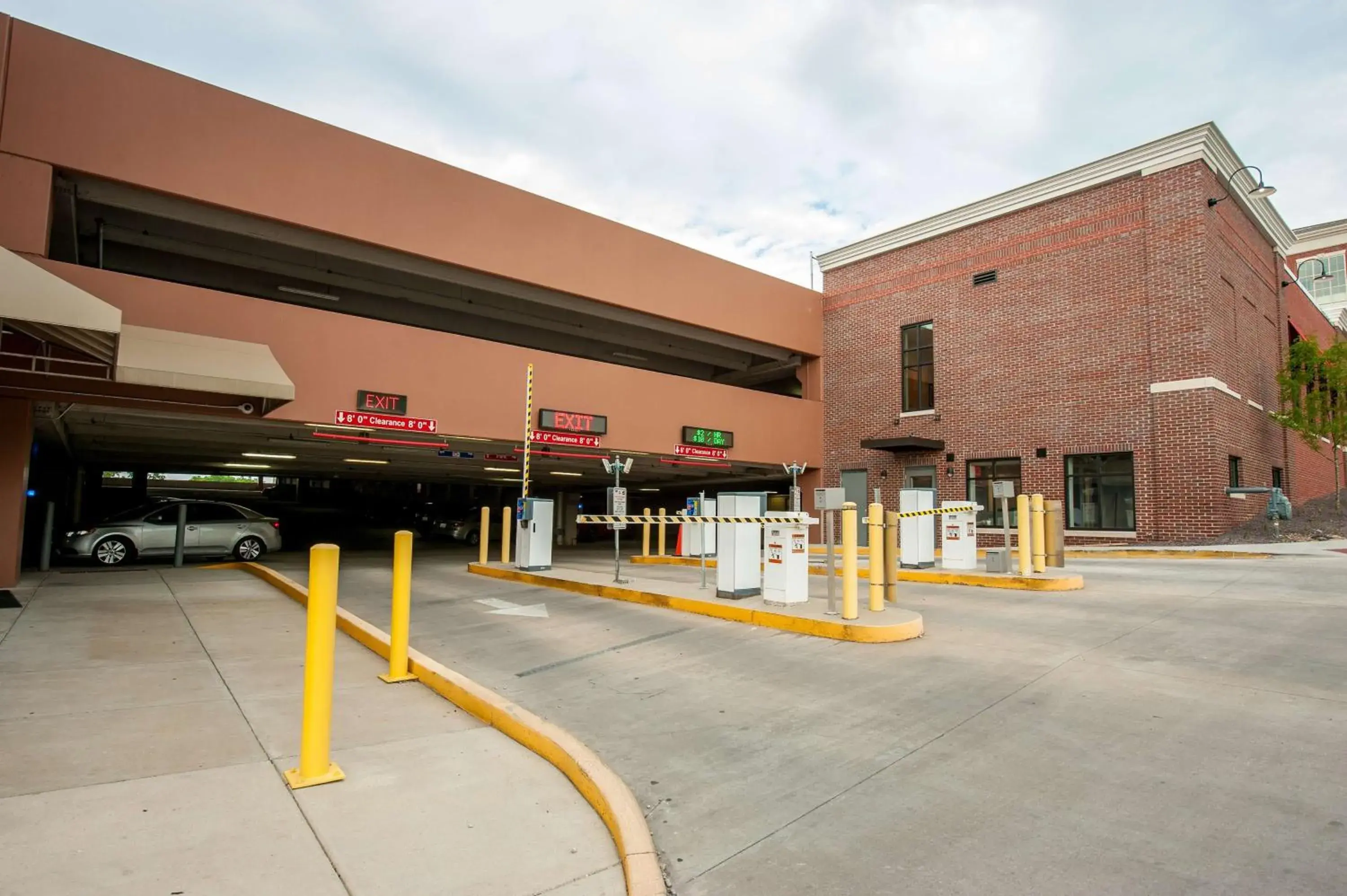 Property building in Hyatt Place Bowling Green Property building in Hyatt Place Bowling Green