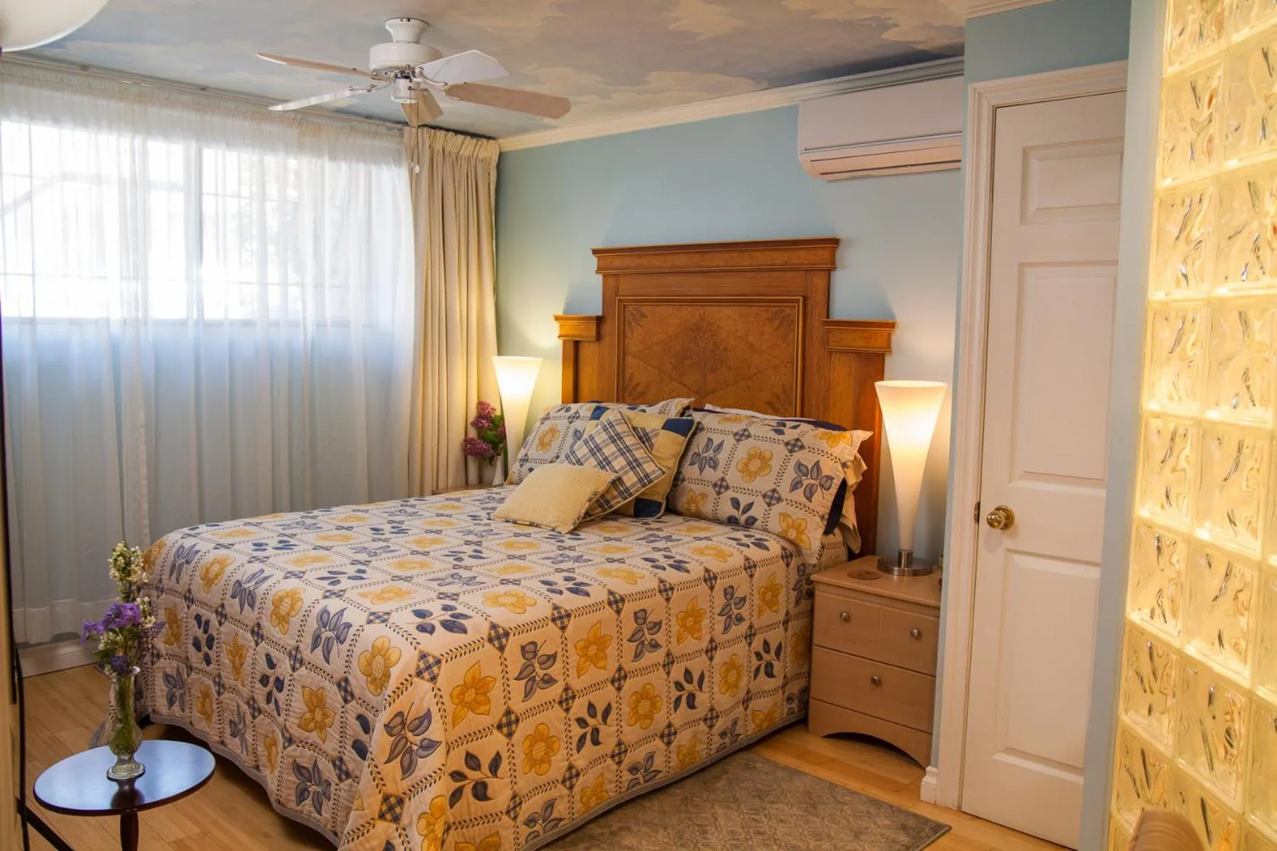 Bed in Maison Des Jardins B & B