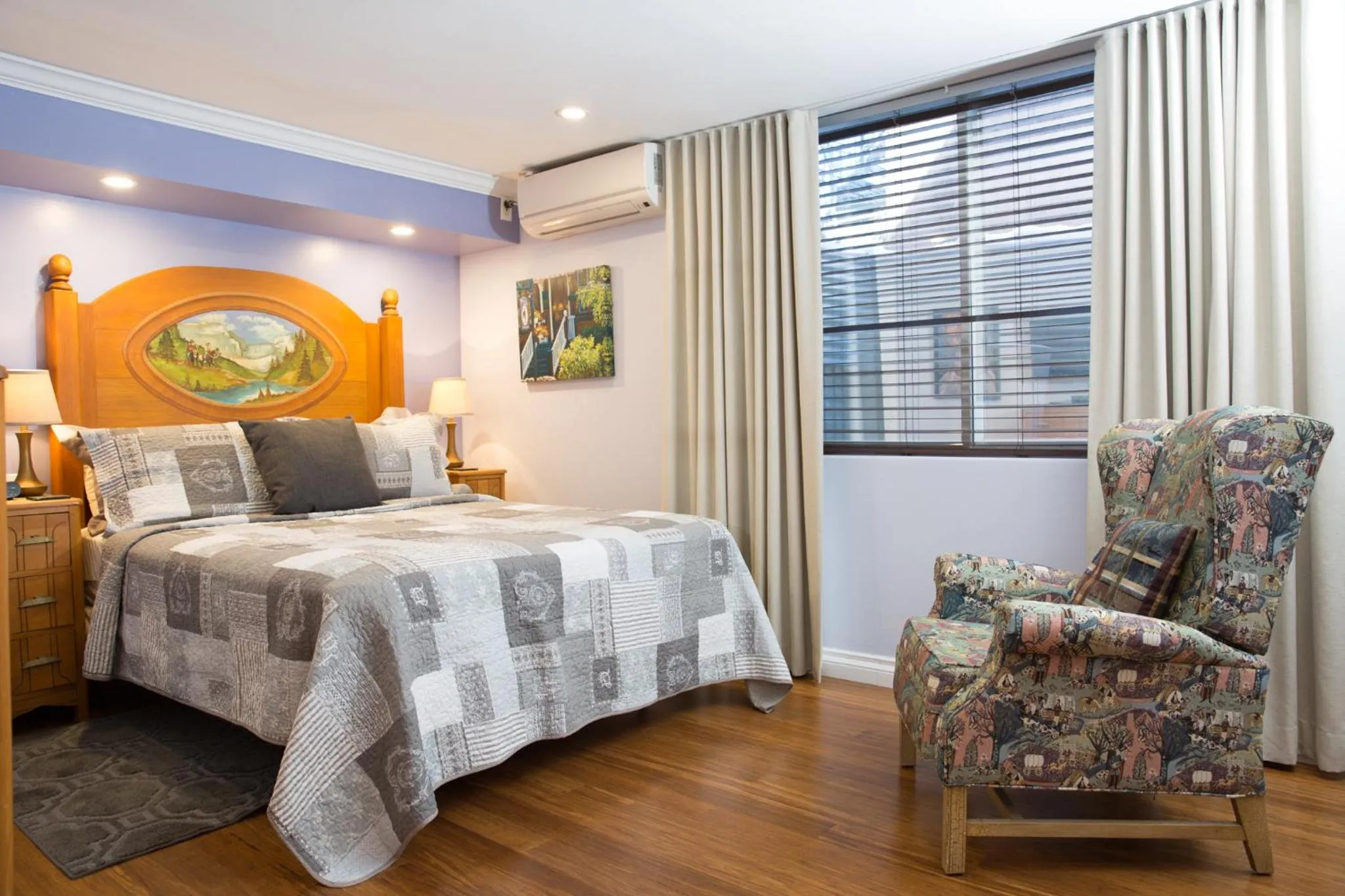 Photo of the whole room, Bed in Maison Des Jardins B & B