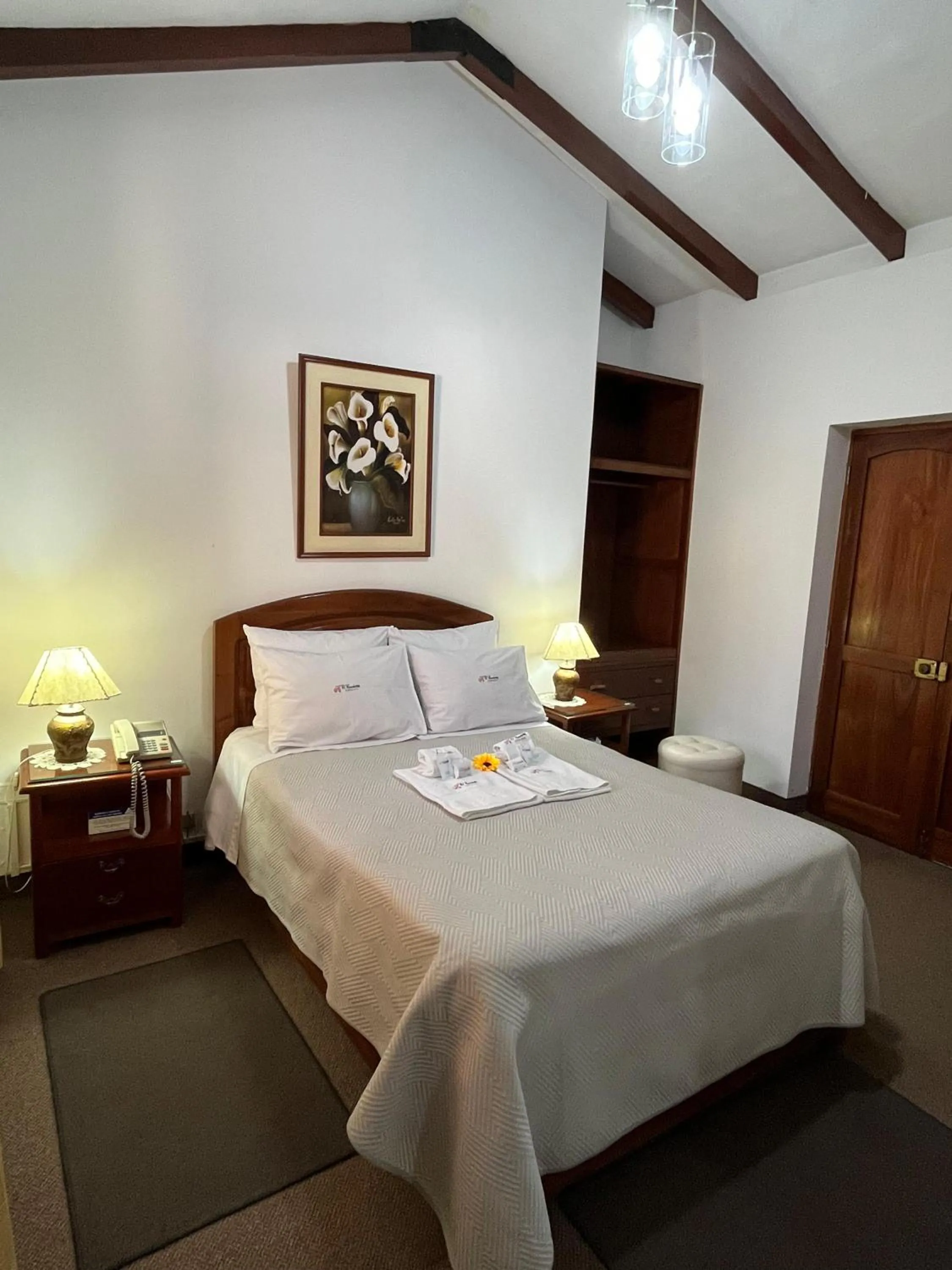 Bedroom, Bed in El Cumbe Inn