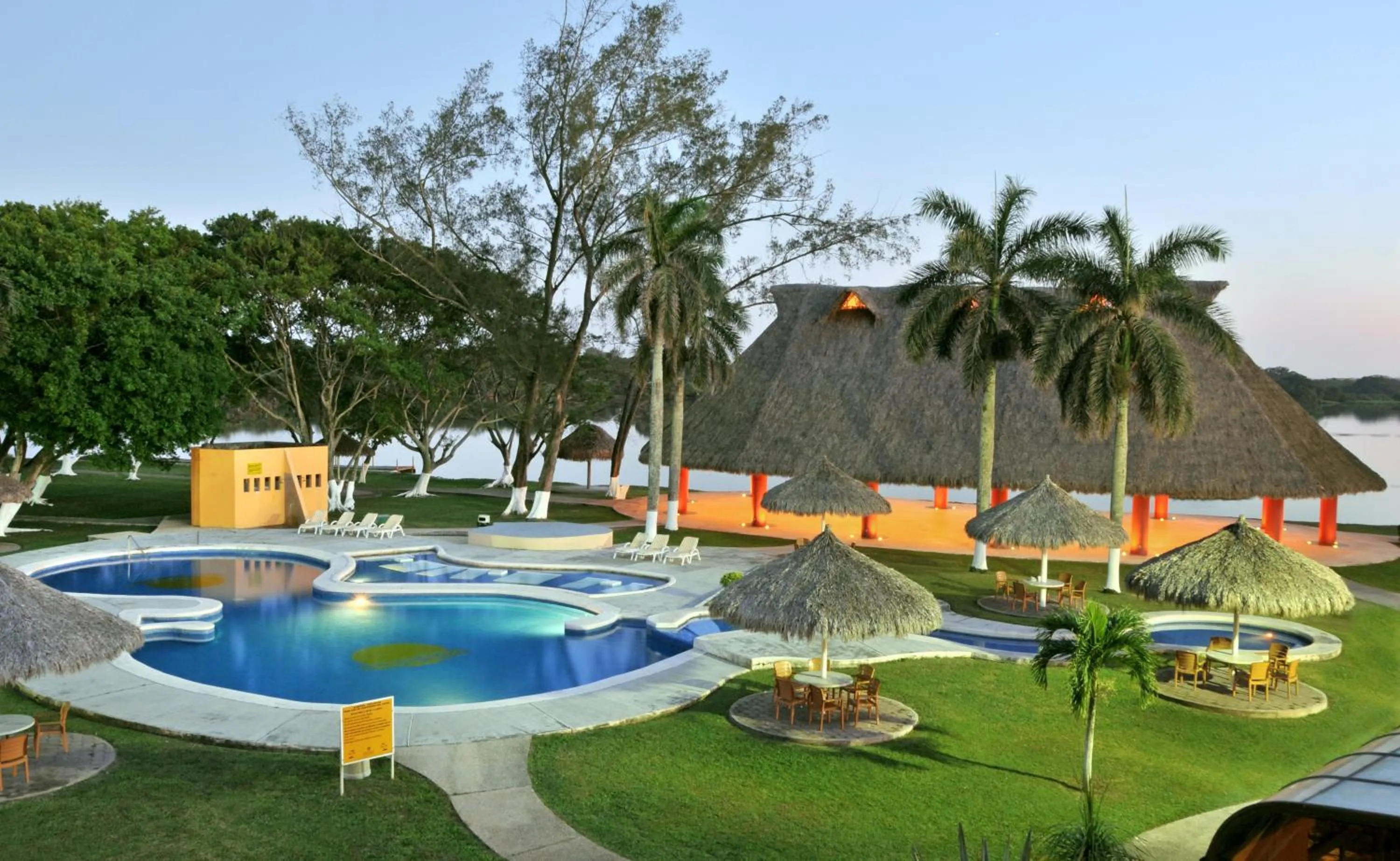Swimming pool in Hotel Terranova