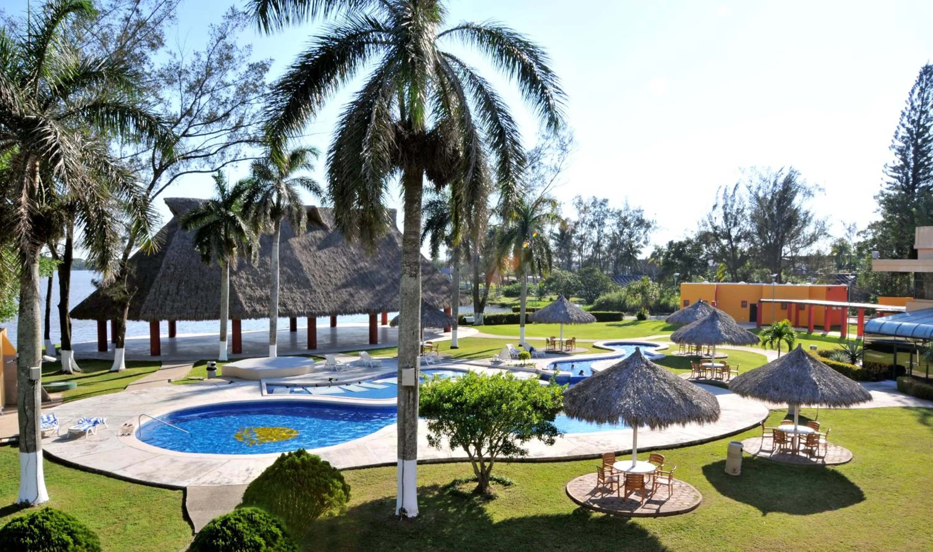 Swimming pool in Hotel Terranova