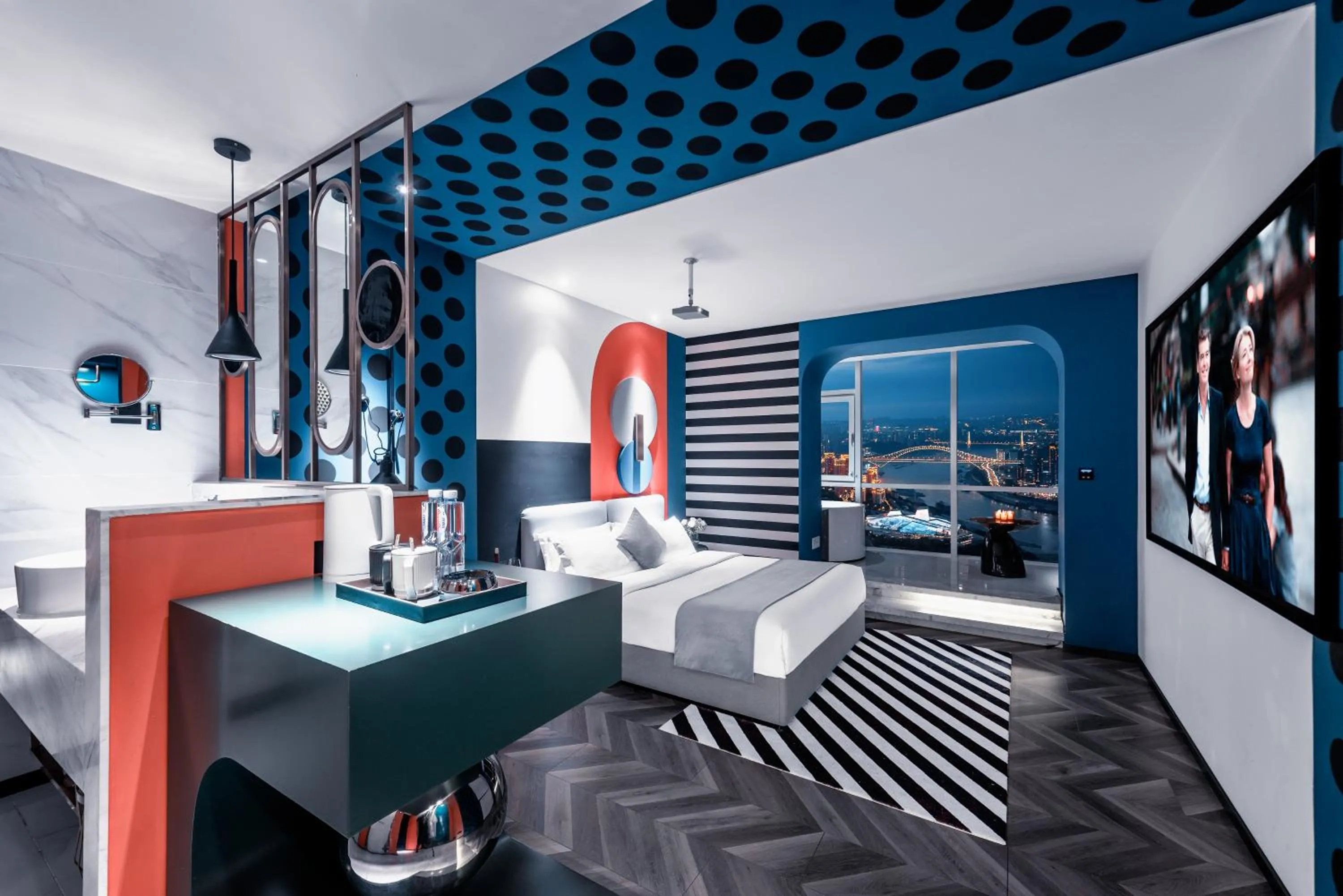 Bed in ReVia Skyline River View Hotel Chongging