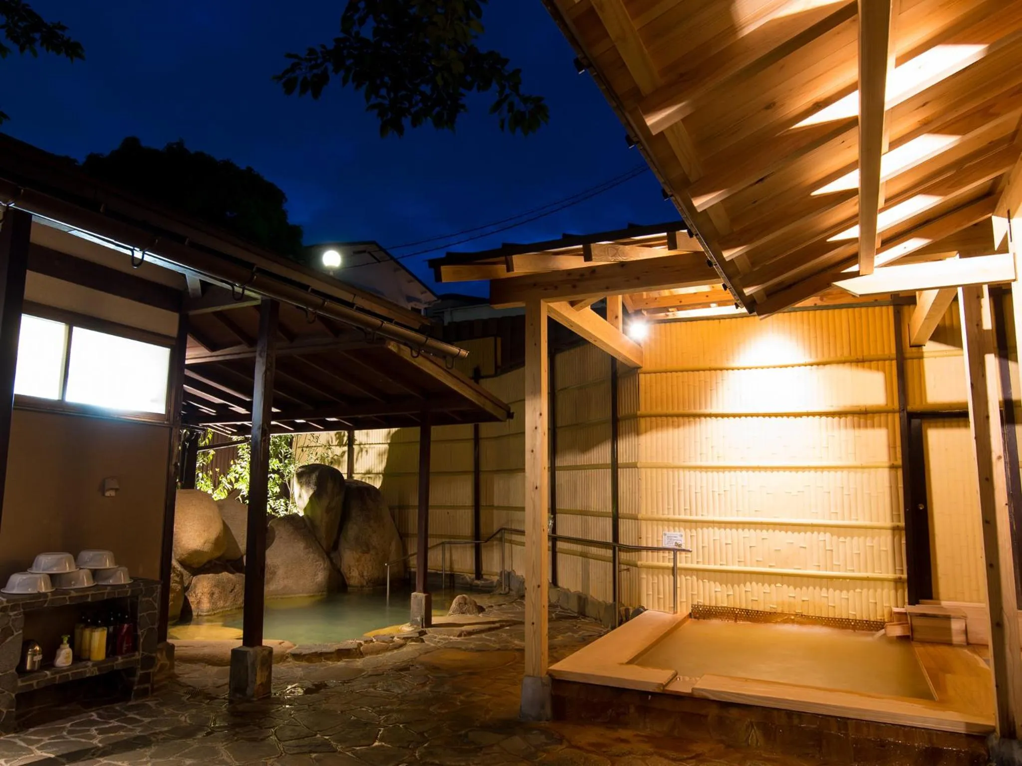 Night in Arima Onsen Motoyu Ryuusenkaku