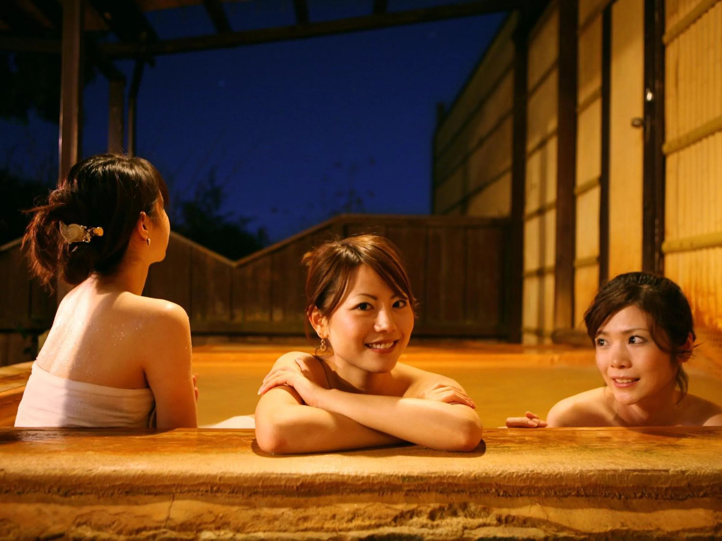 Hot Spring Bath in Arima Onsen Motoyu Ryuusenkaku
