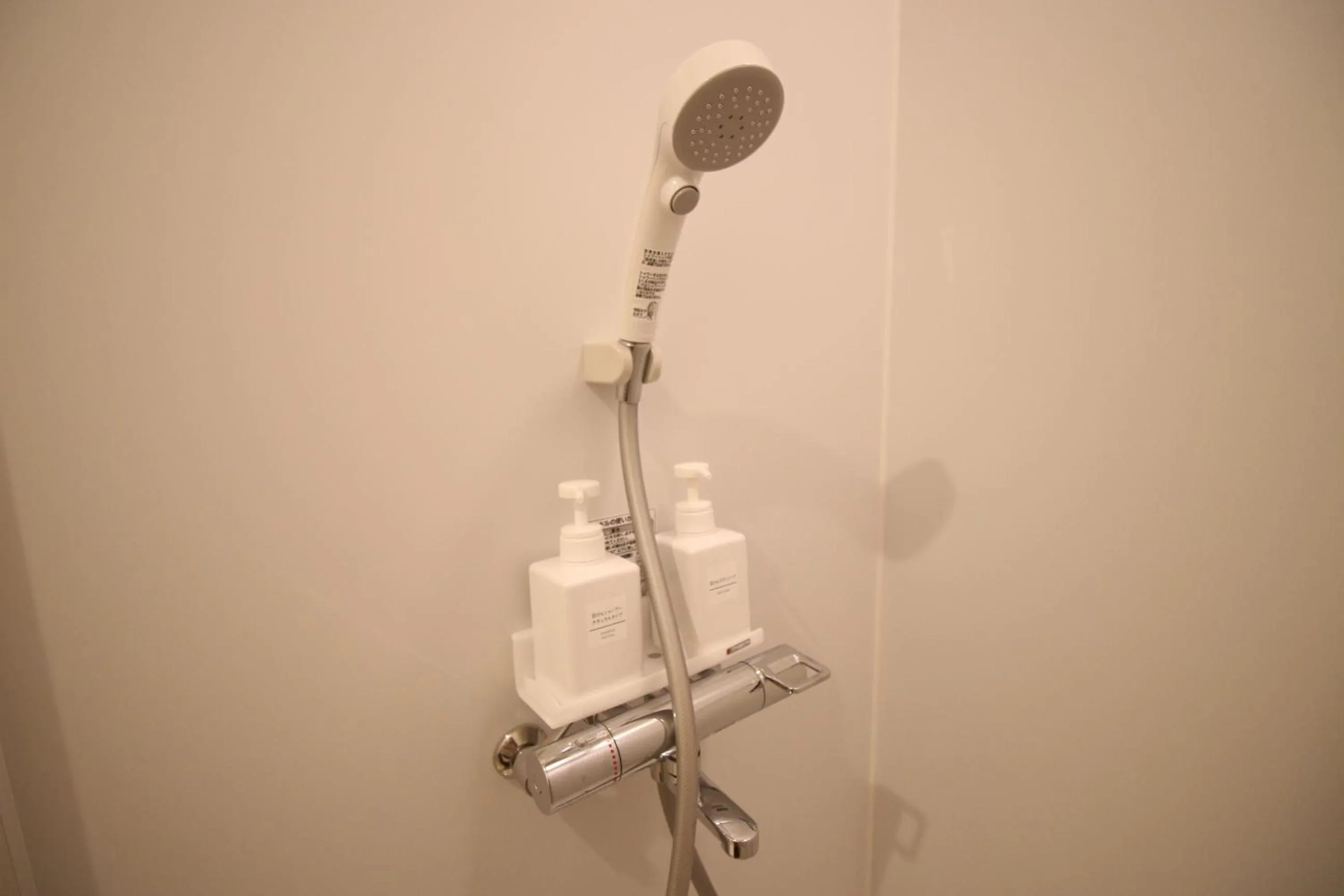 Shower in Glocal Nagoya Backpackers Hostel