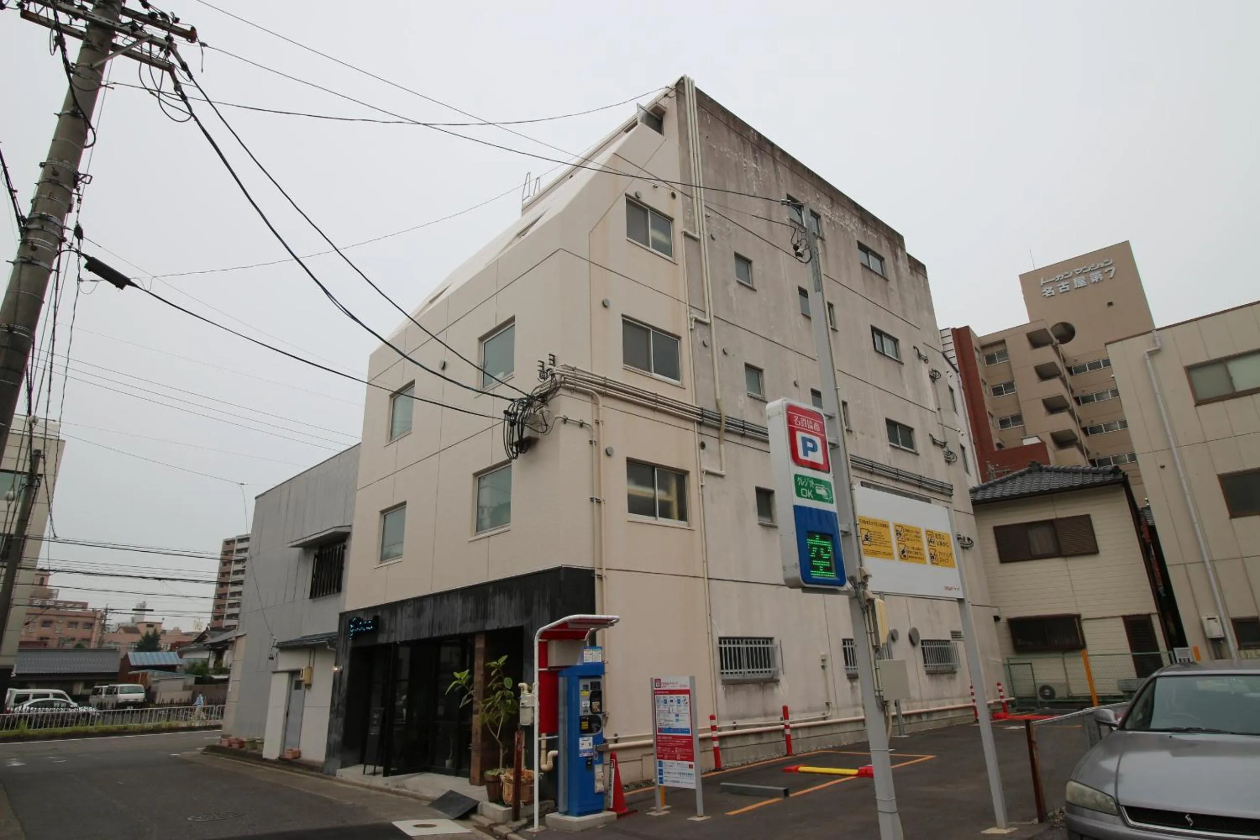 Facade/entrance in Glocal Nagoya Backpackers Hostel