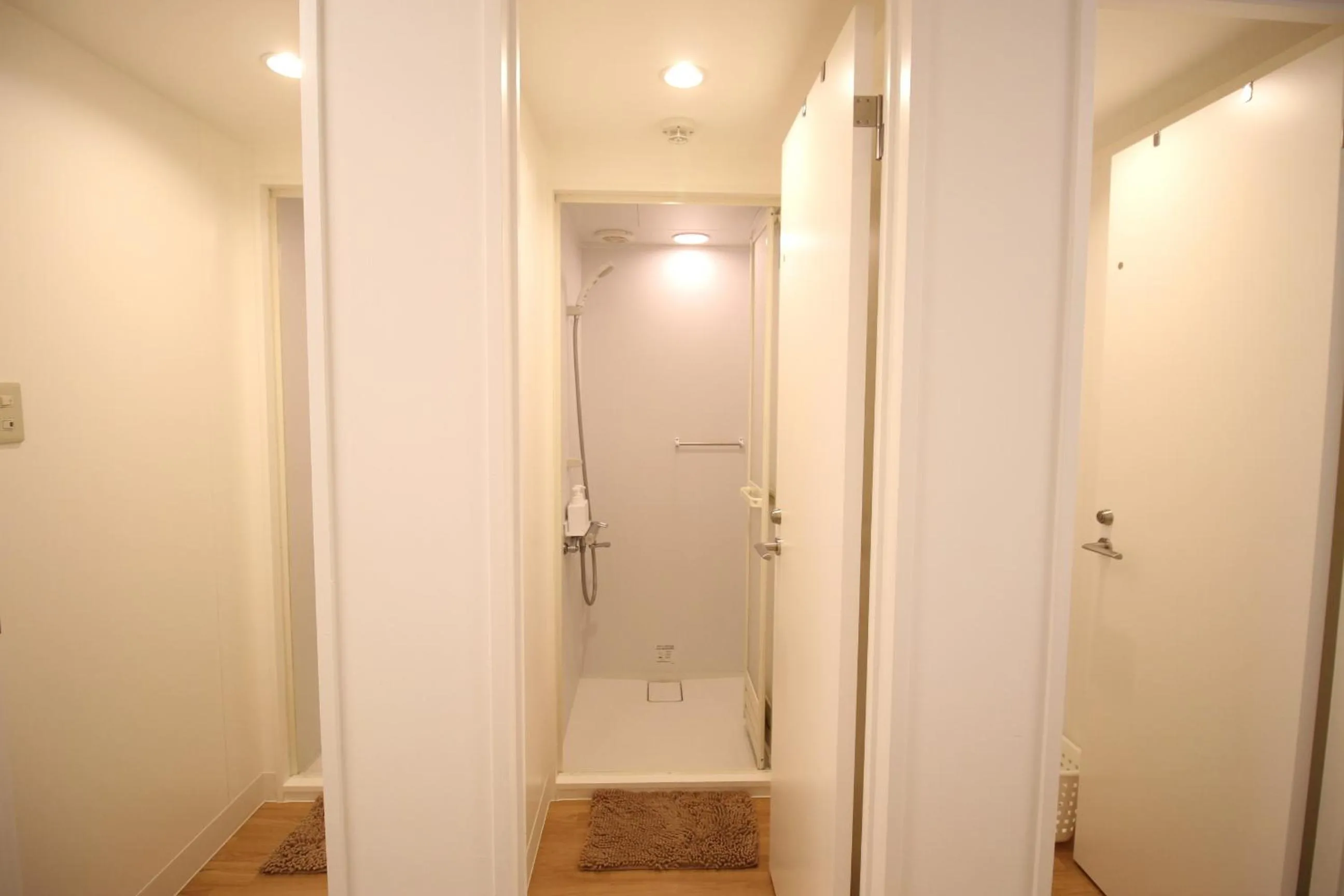 Bathroom in Glocal Nagoya Backpackers Hostel