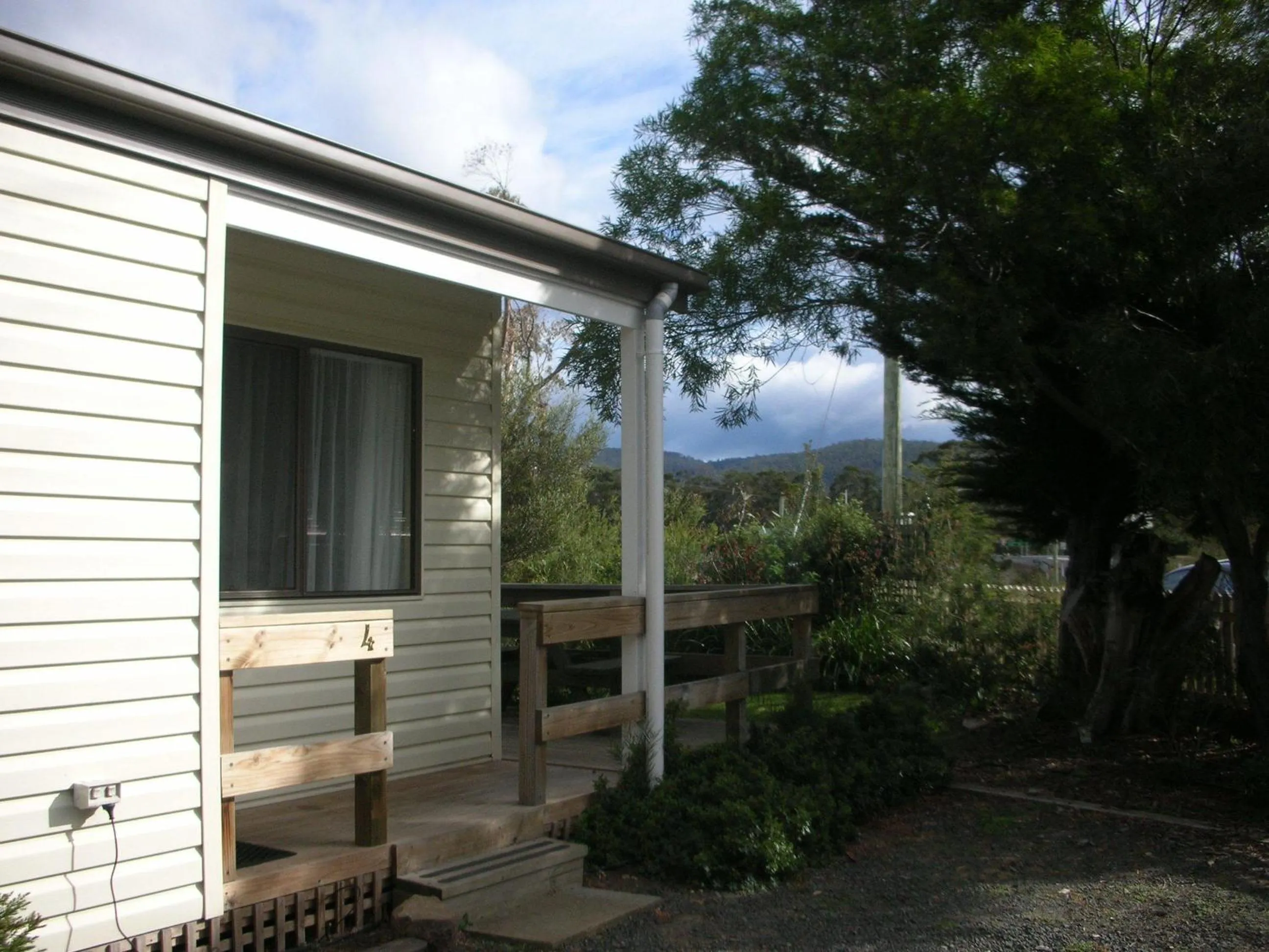 Facade/entrance in Triabunna Cabin & Caravan Park