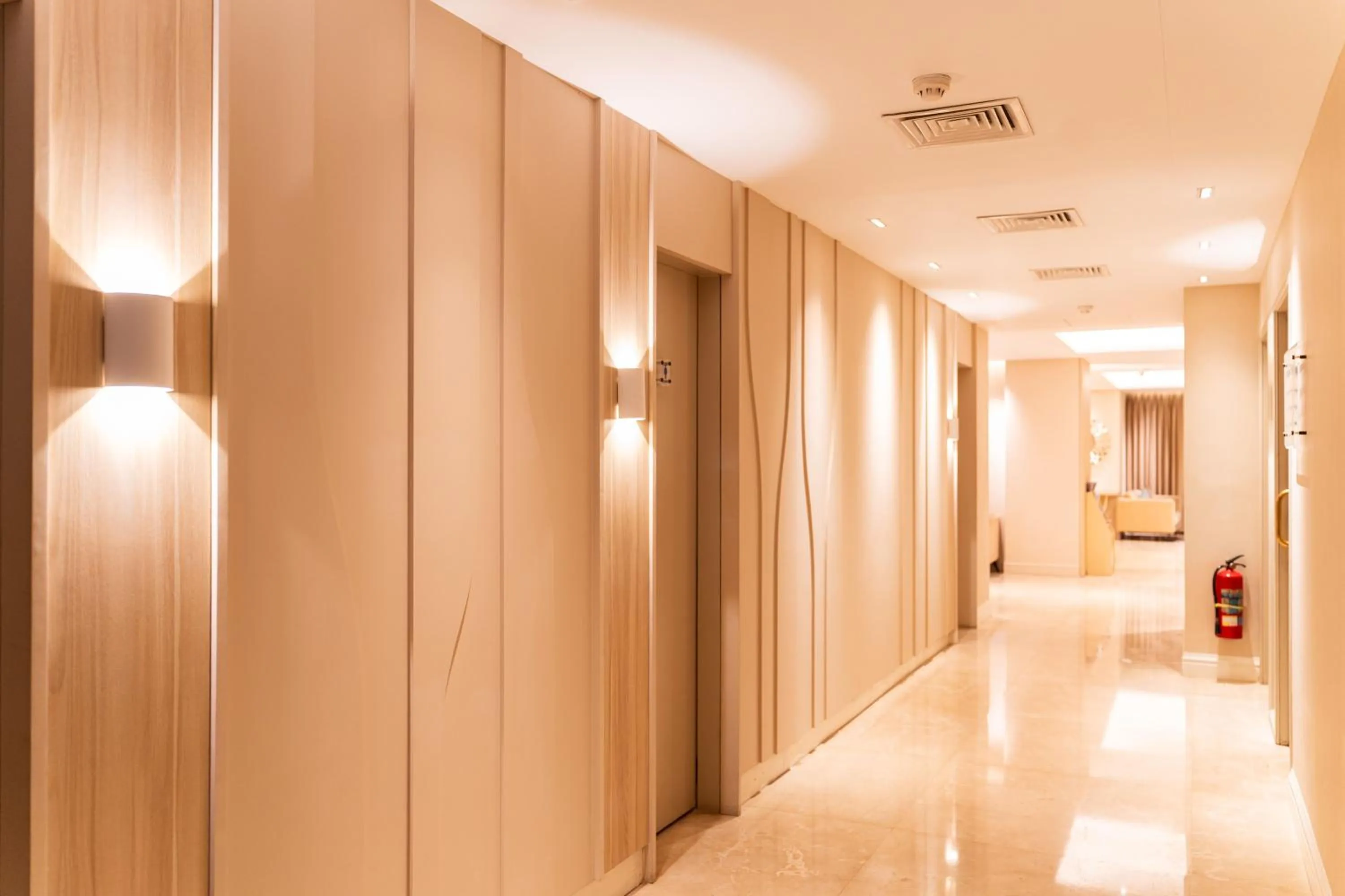 Lobby or reception in Royal Park Residence Hotel