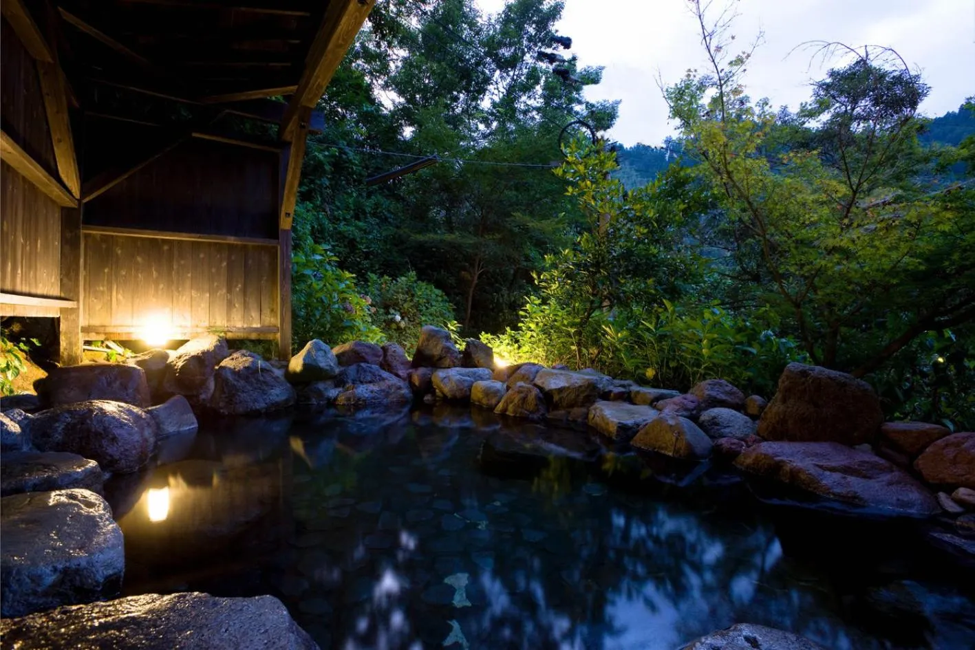 Hot Spring Bath in Shinshiyo