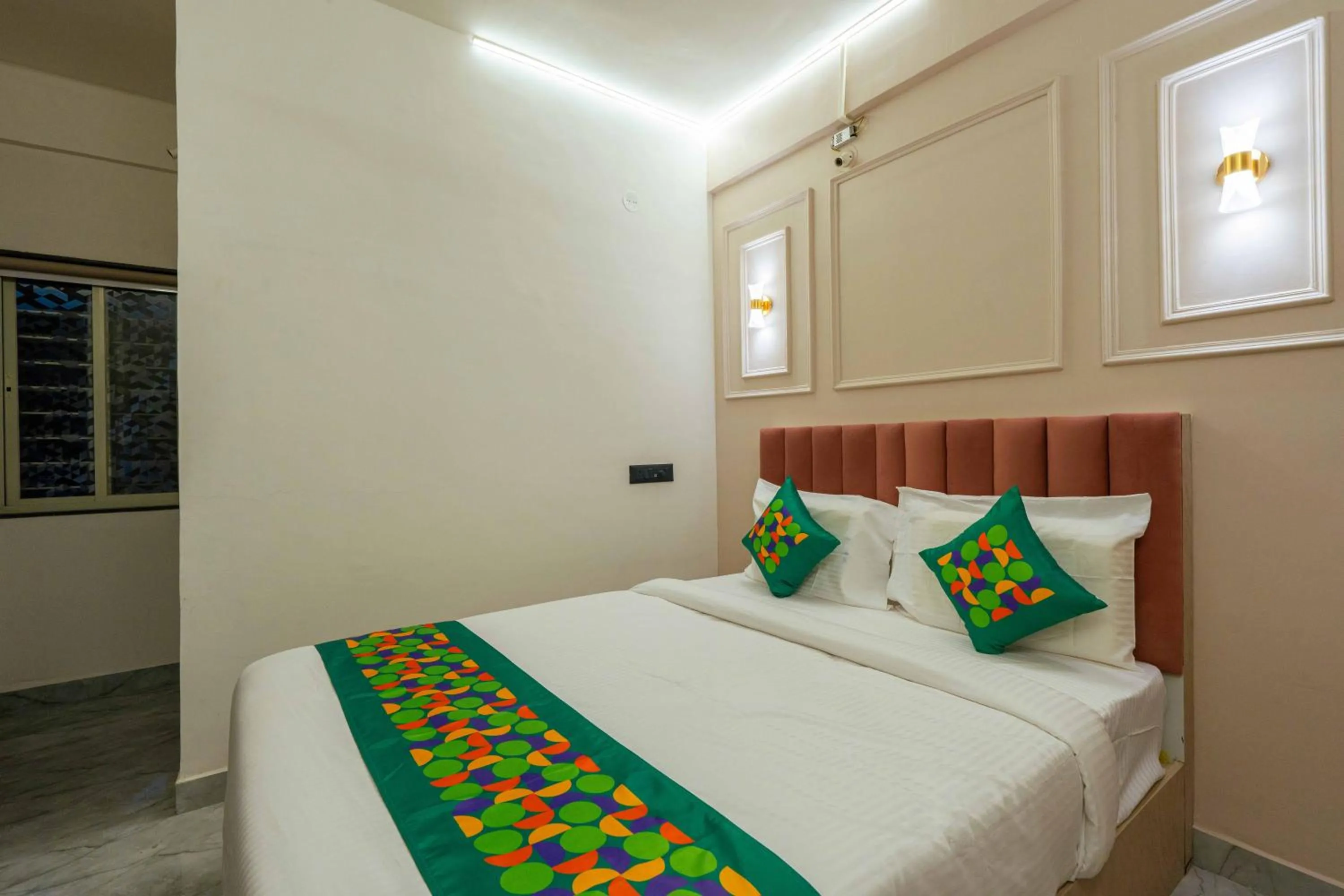 Bedroom, Bed in Treebo The Tree, Hinjewadi