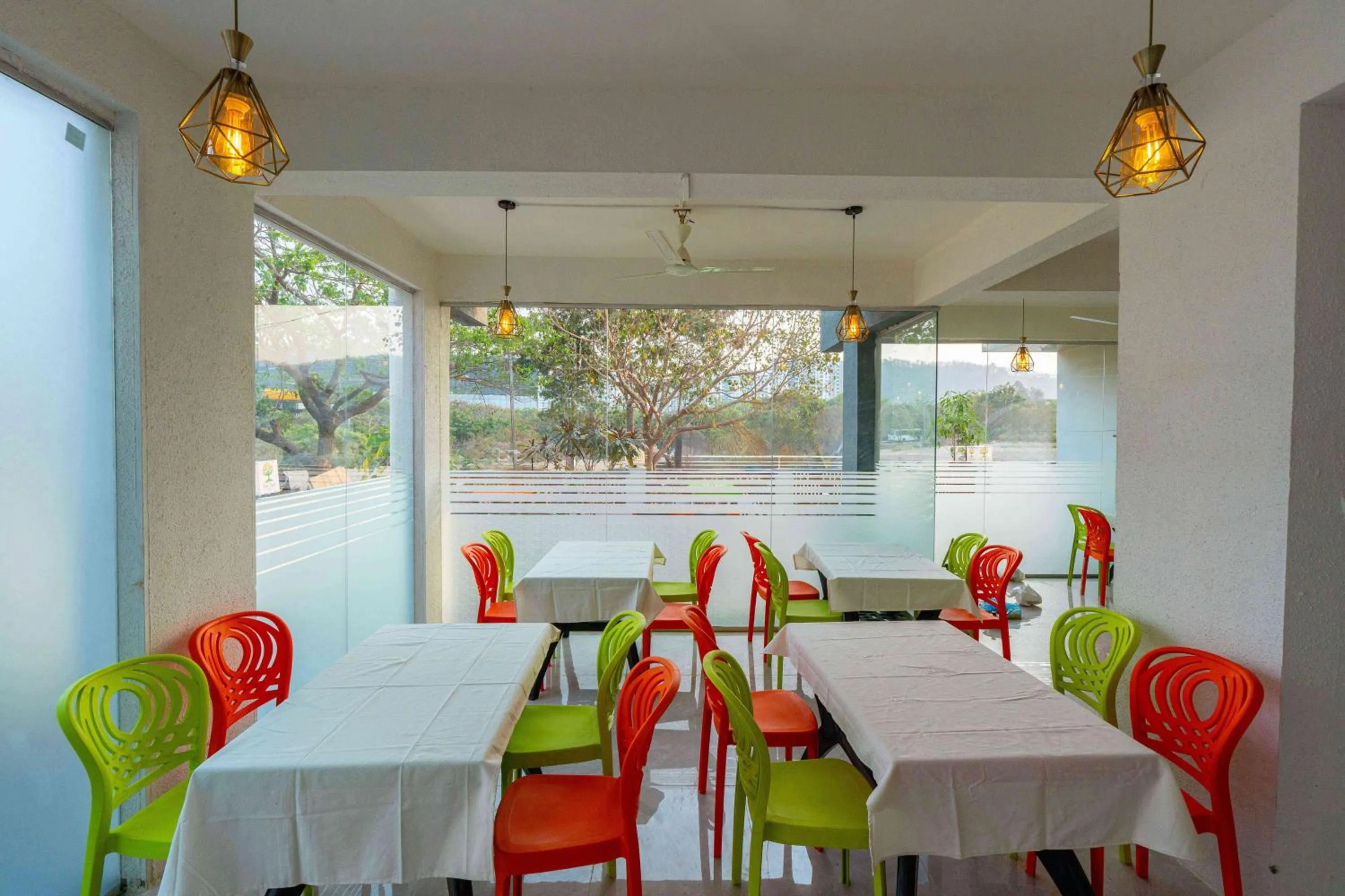 Restaurant/places to eat in Treebo The Tree, Hinjewadi