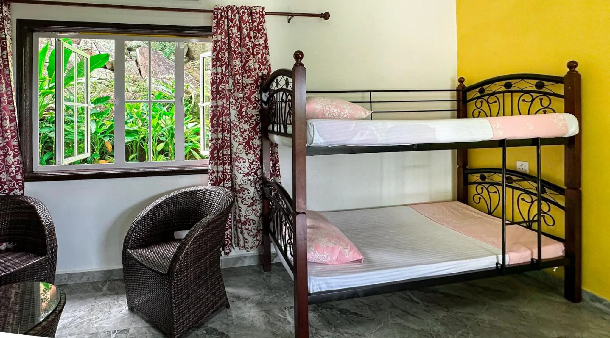 Bedroom, Bed in Villa Hortensia