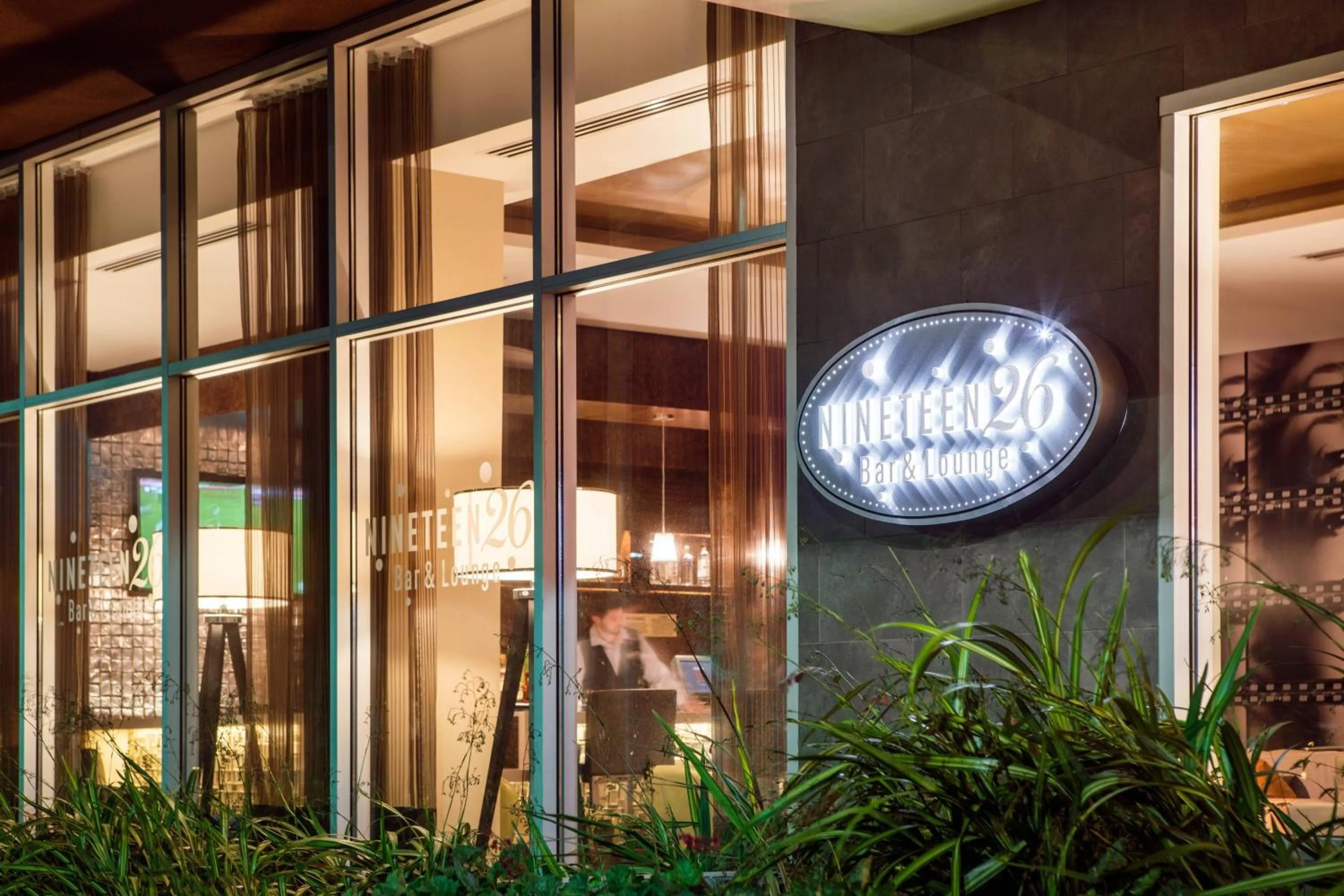 Lounge or bar in SpringHill Suites by Marriott Los Angeles Burbank/Downtown