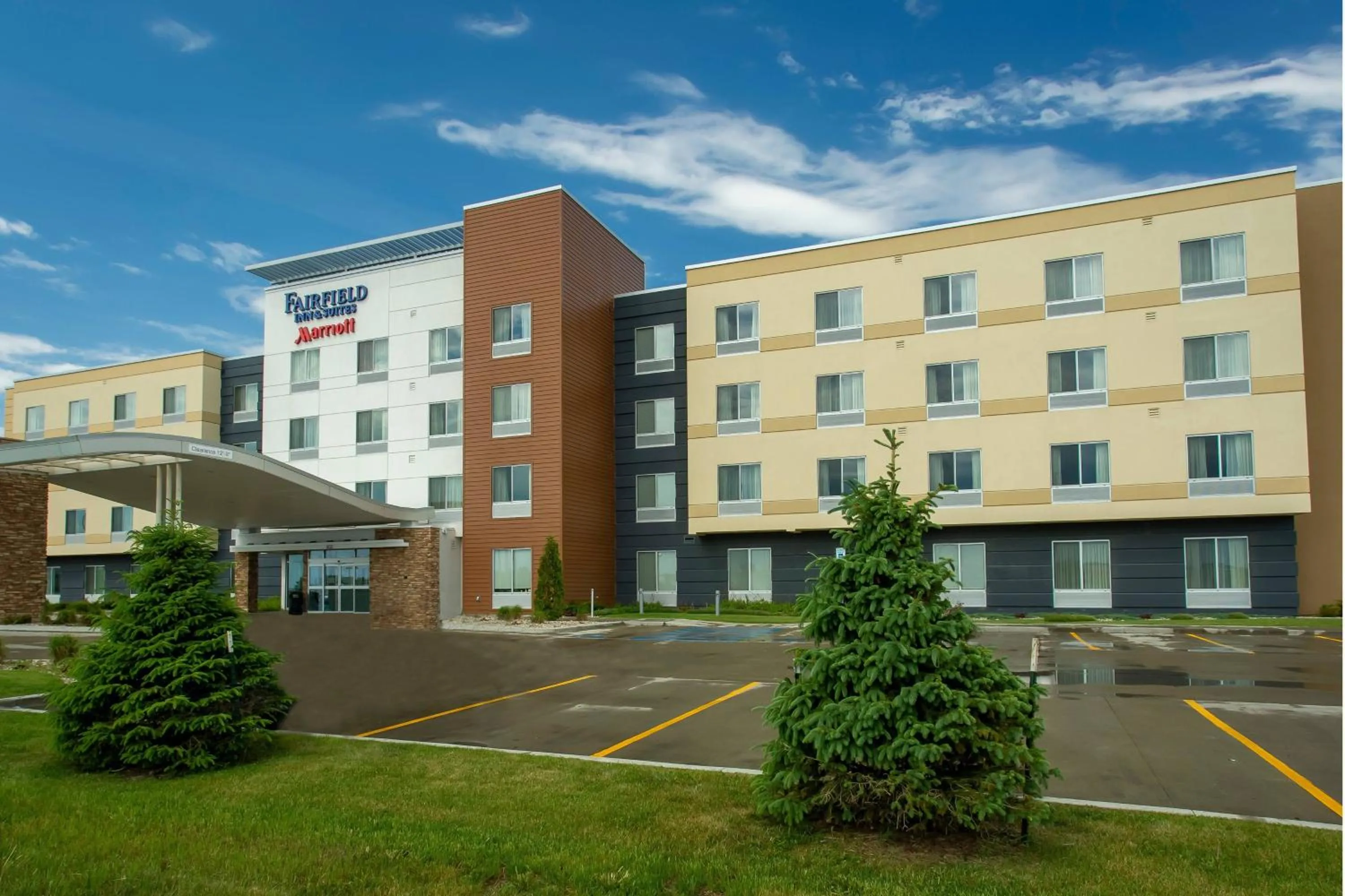 Property building in Fairfield Inn & Suites by Marriott Jamestown