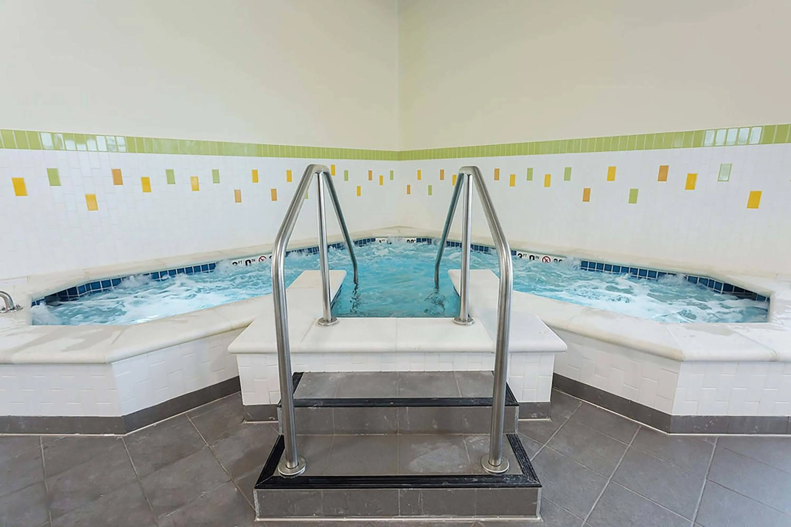 Fitness centre/facilities in Fairfield Inn & Suites by Marriott Jamestown