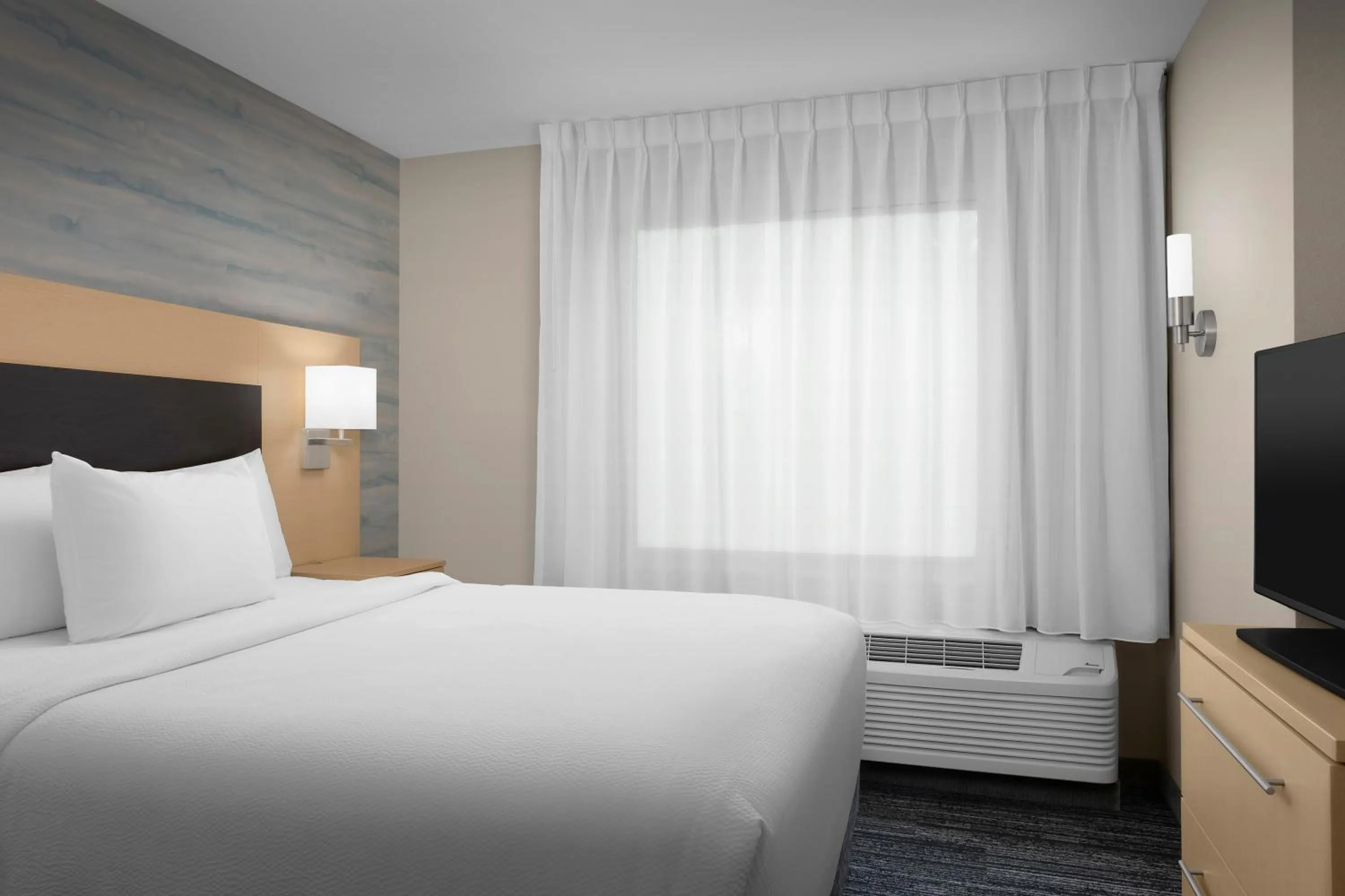 Bedroom, Bed in TownePlace Suites by Marriott Goldsboro