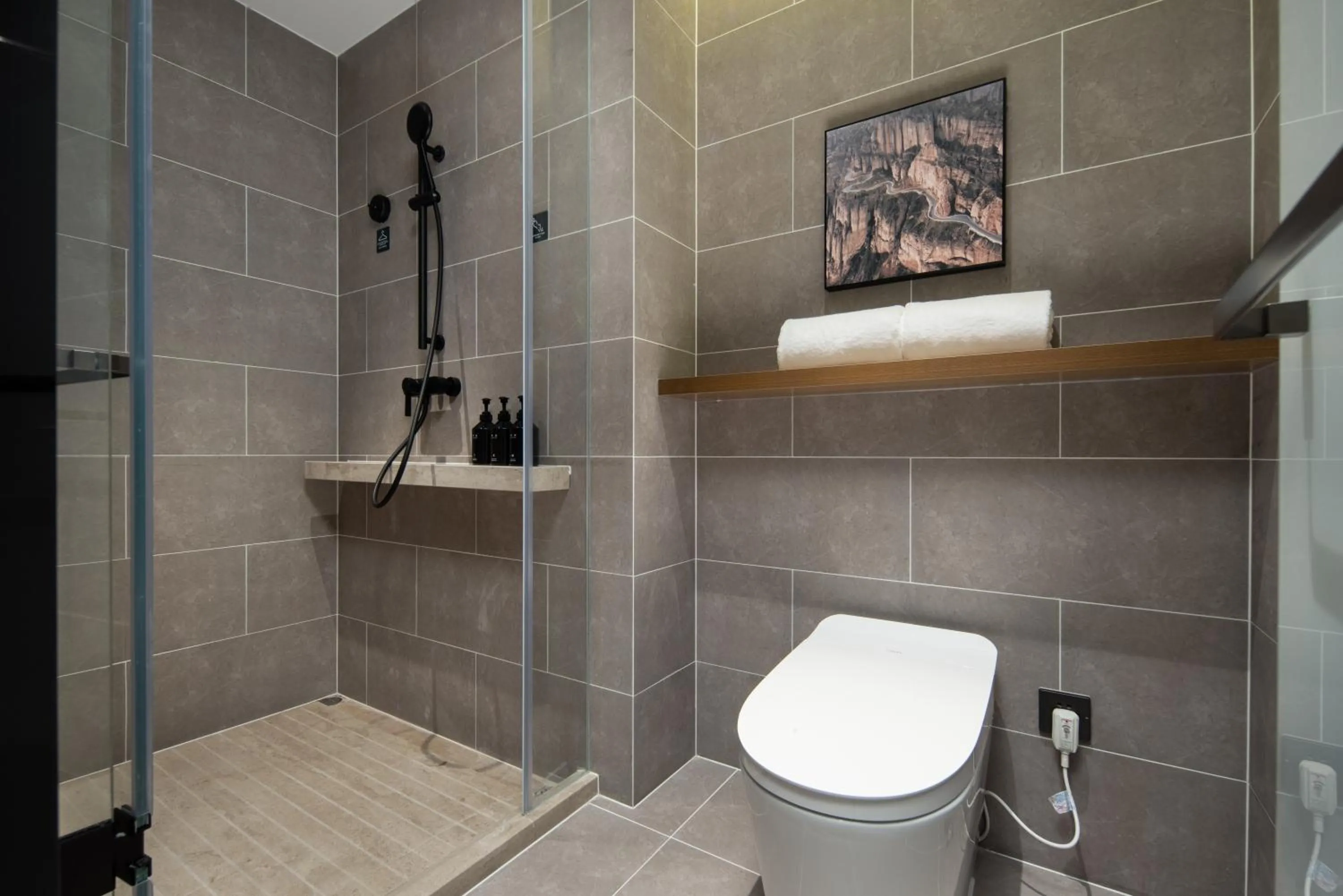 Shower in Atour Hotel Qingdao Chengyang Chunyang Road