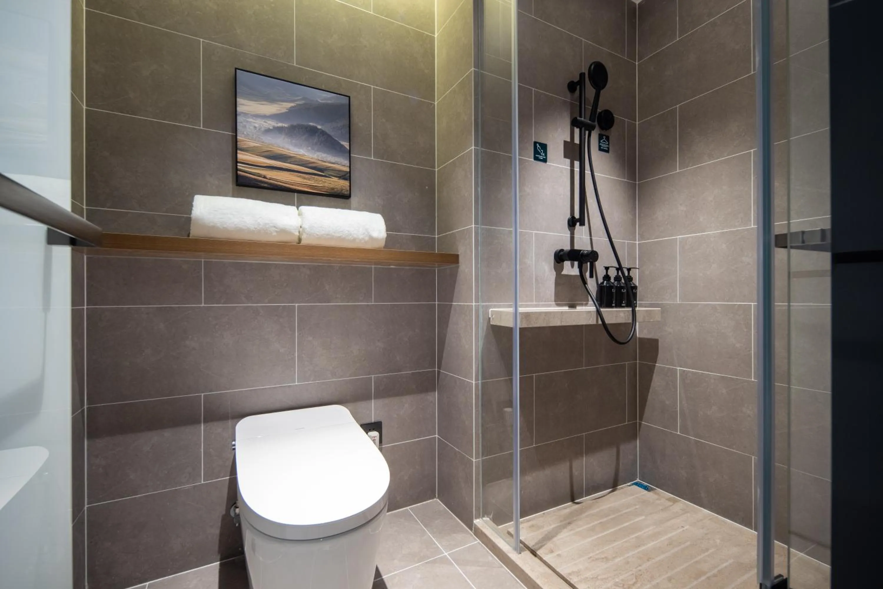 Shower in Atour Hotel Qingdao Chengyang Chunyang Road