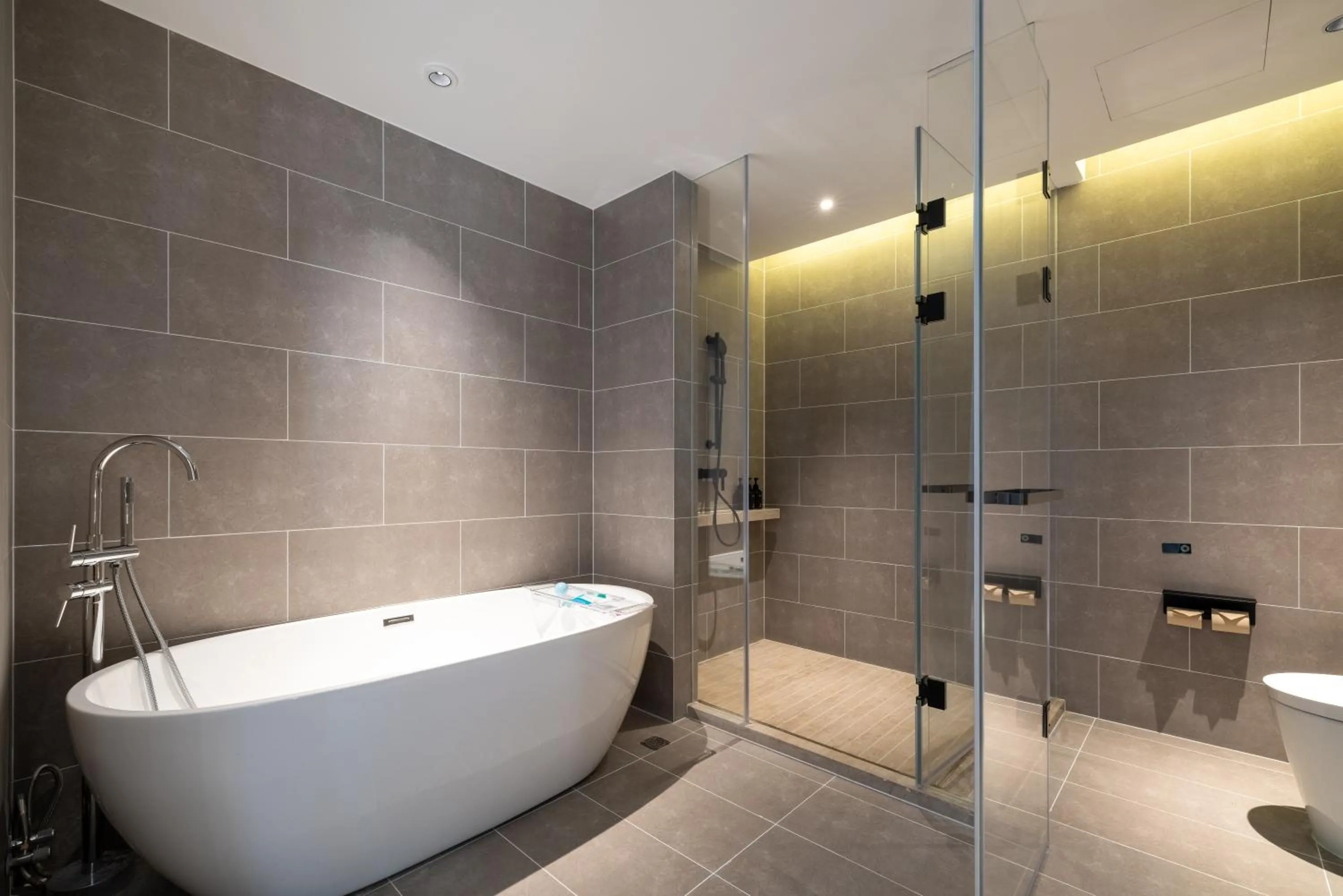 Shower in Atour Hotel Qingdao Chengyang Chunyang Road