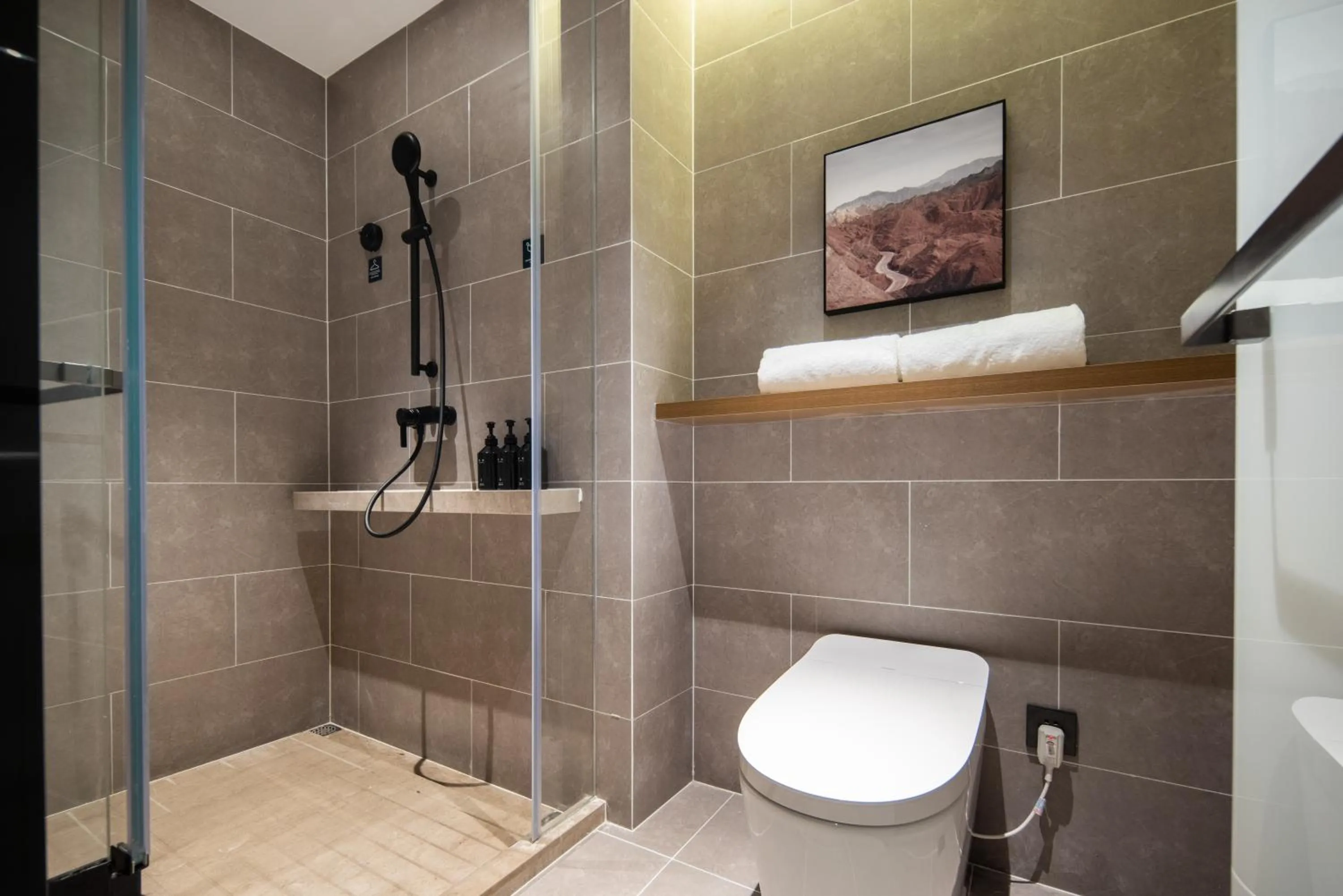 Shower in Atour Hotel Qingdao Chengyang Chunyang Road