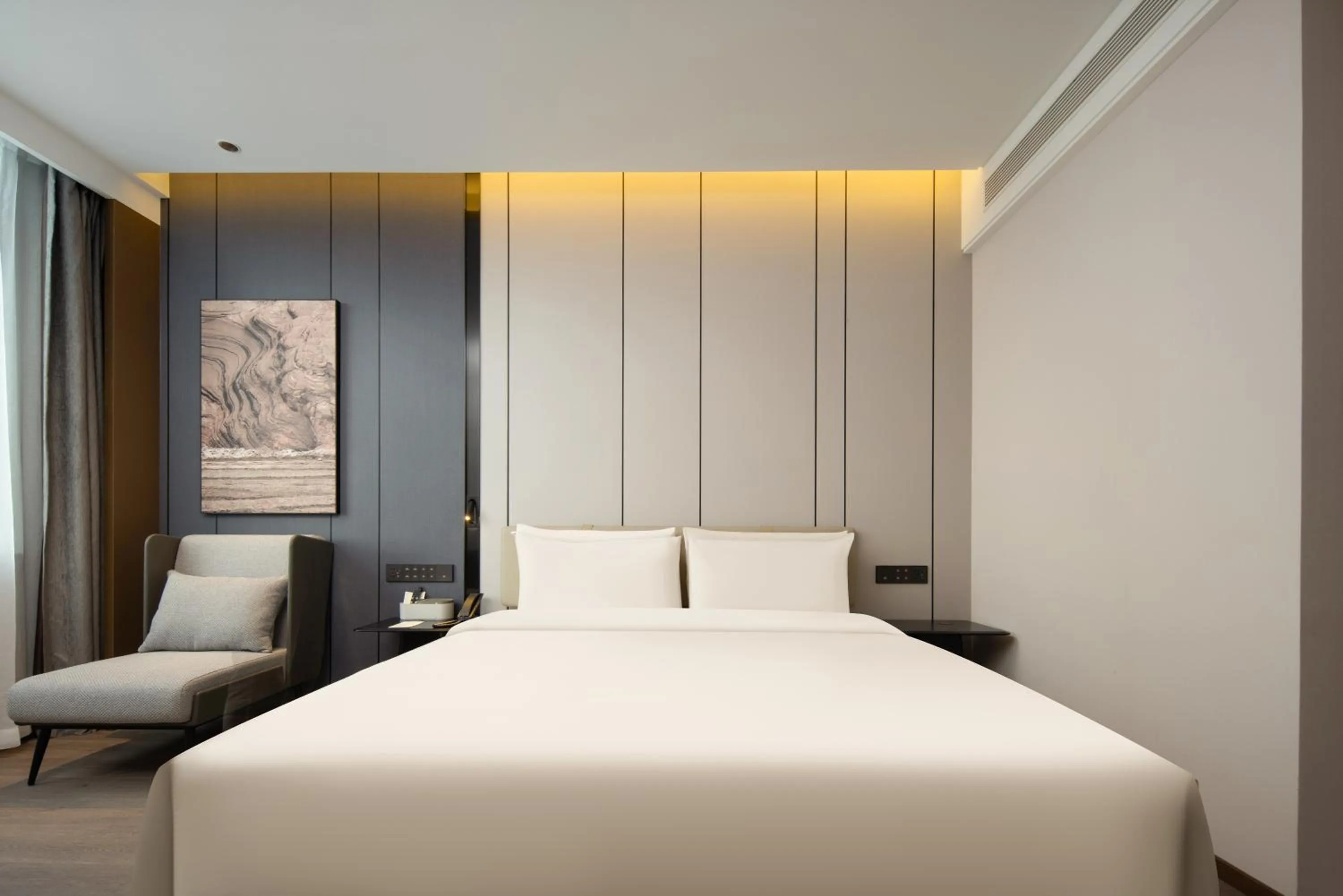 Bed in Atour Hotel Qingdao Chengyang Chunyang Road