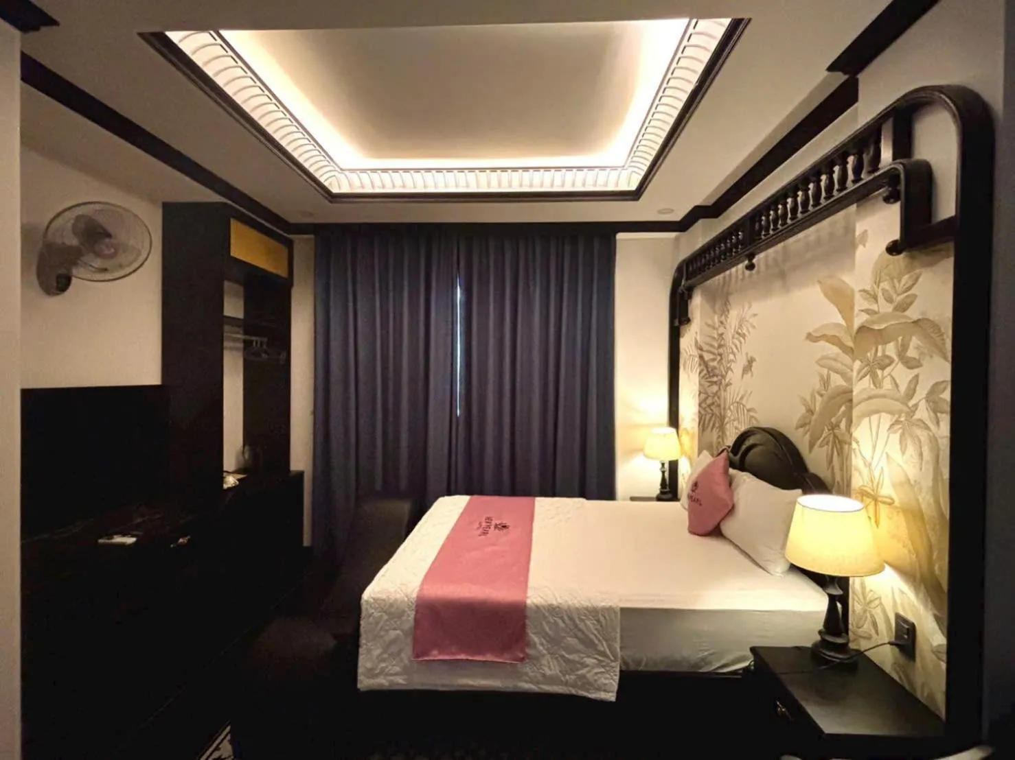 Bed in New Pearl Hotel HCM