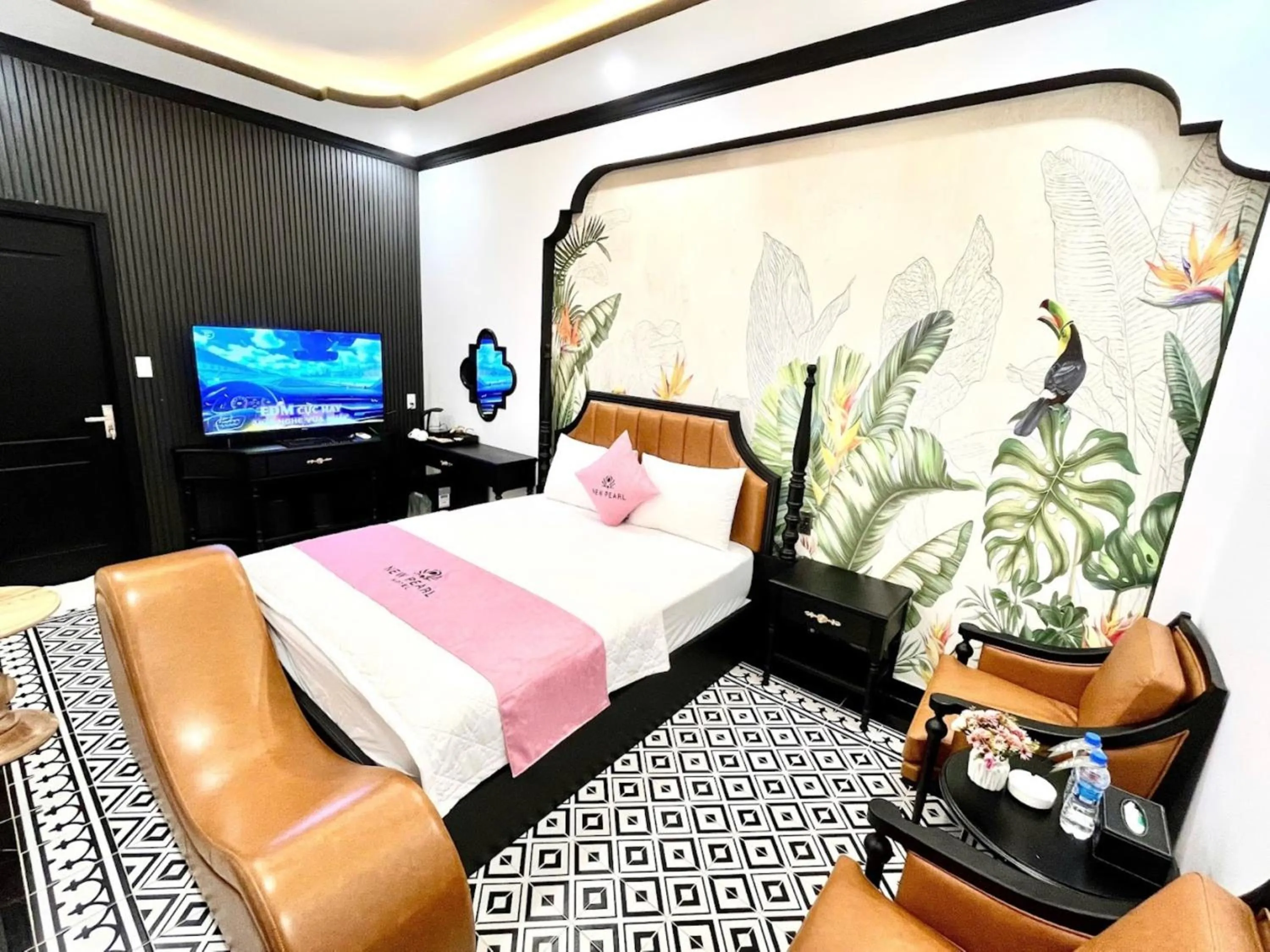 Photo of the whole room, Bed in New Pearl Hotel HCM