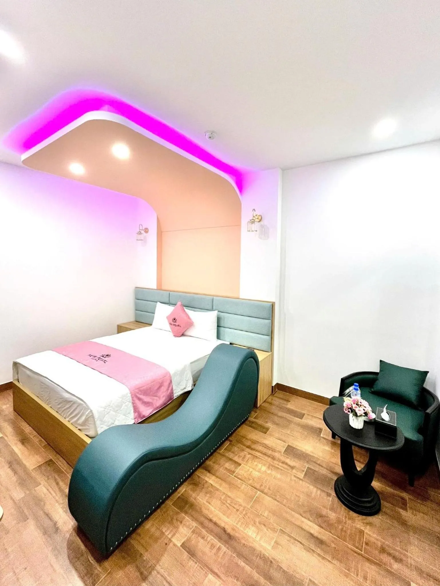 Bed in New Pearl Hotel HCM