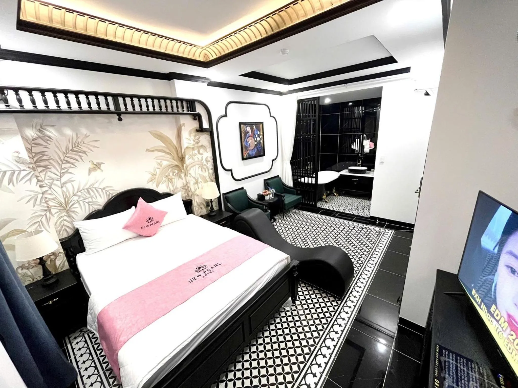 Bed in New Pearl Hotel HCM