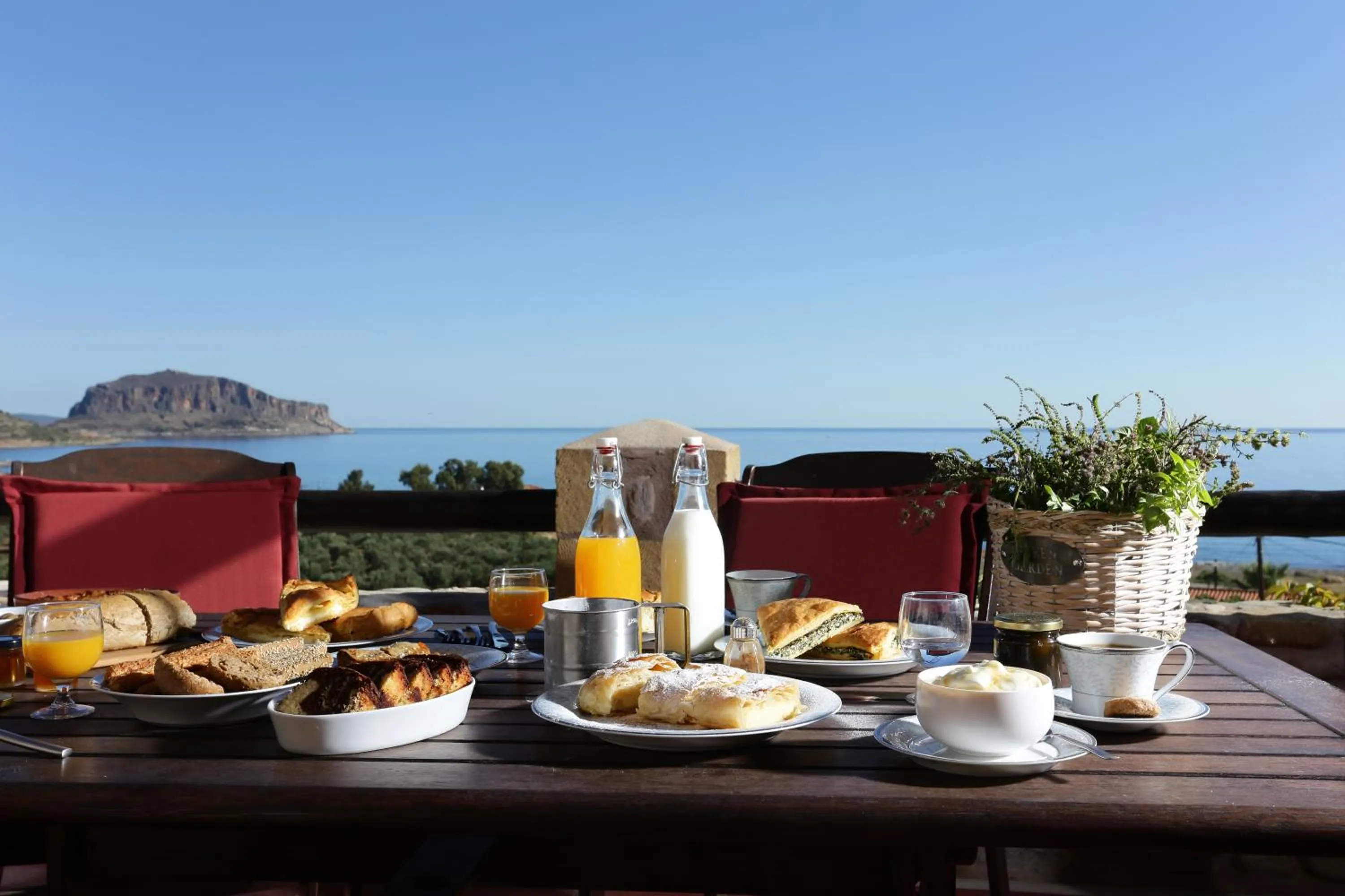 Balcony/Terrace in Astrolithos Boutique