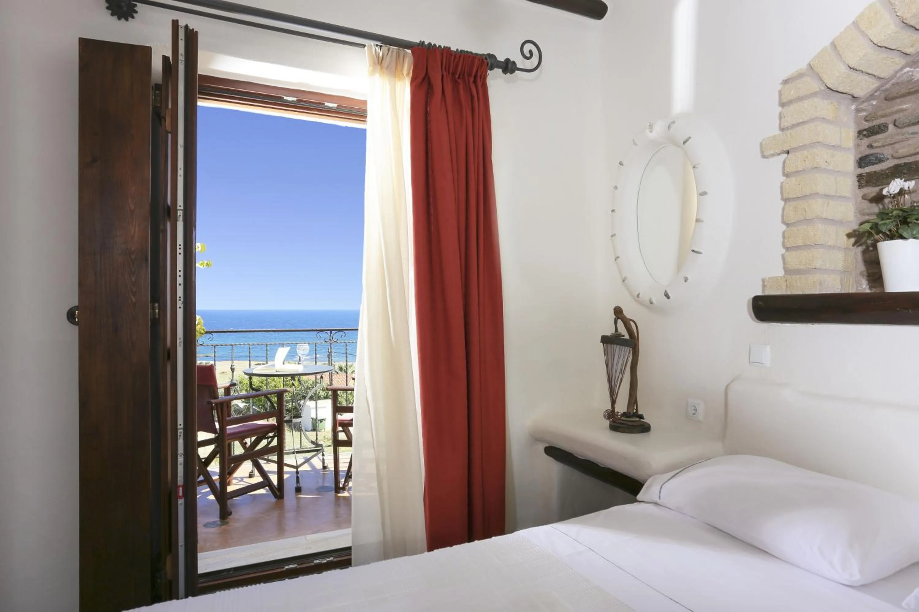 Bedroom in Astrolithos Boutique