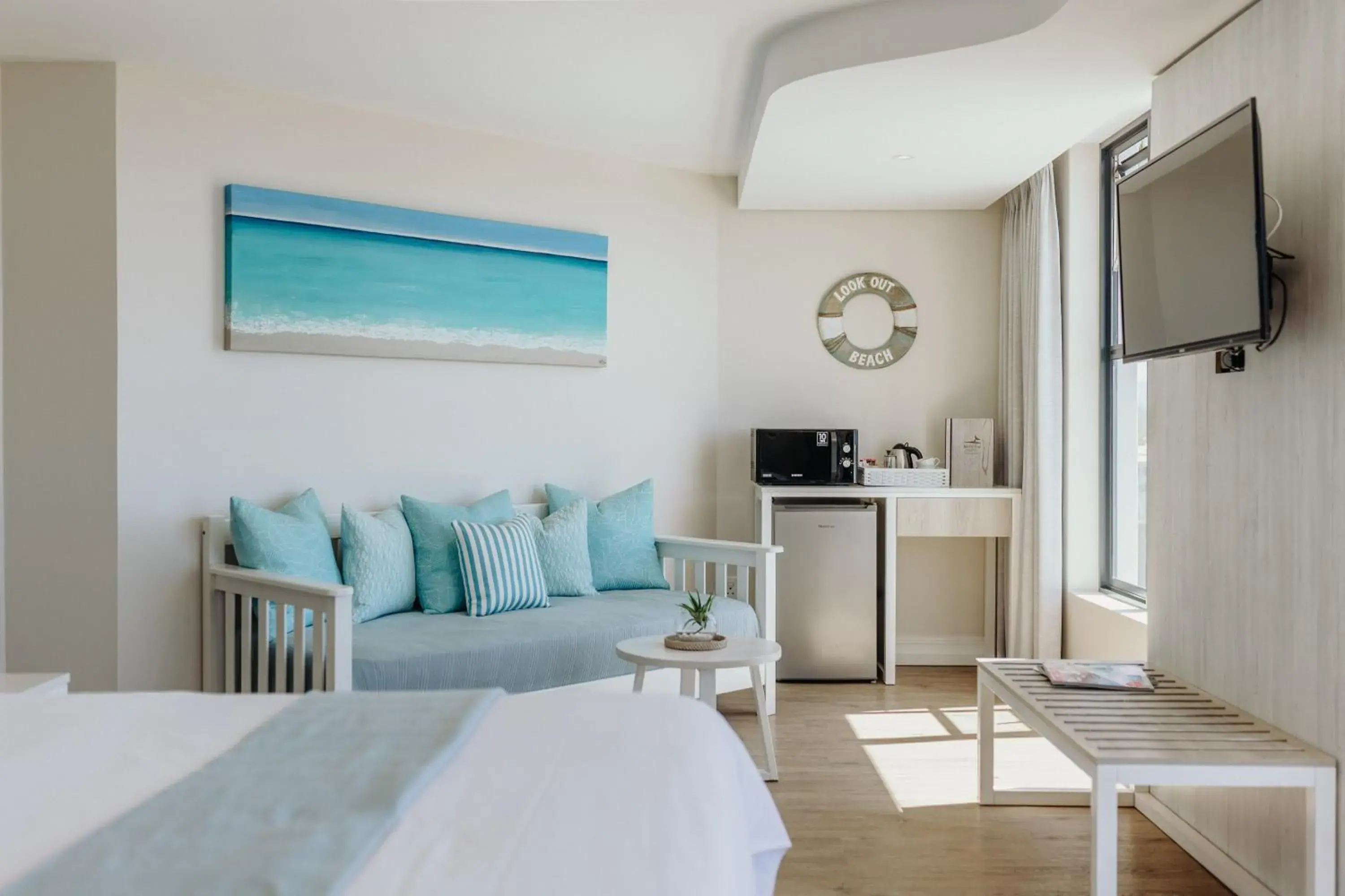 Bedroom, Bed in Bayview Hotel Bedroom, Bed in Bayview Hotel