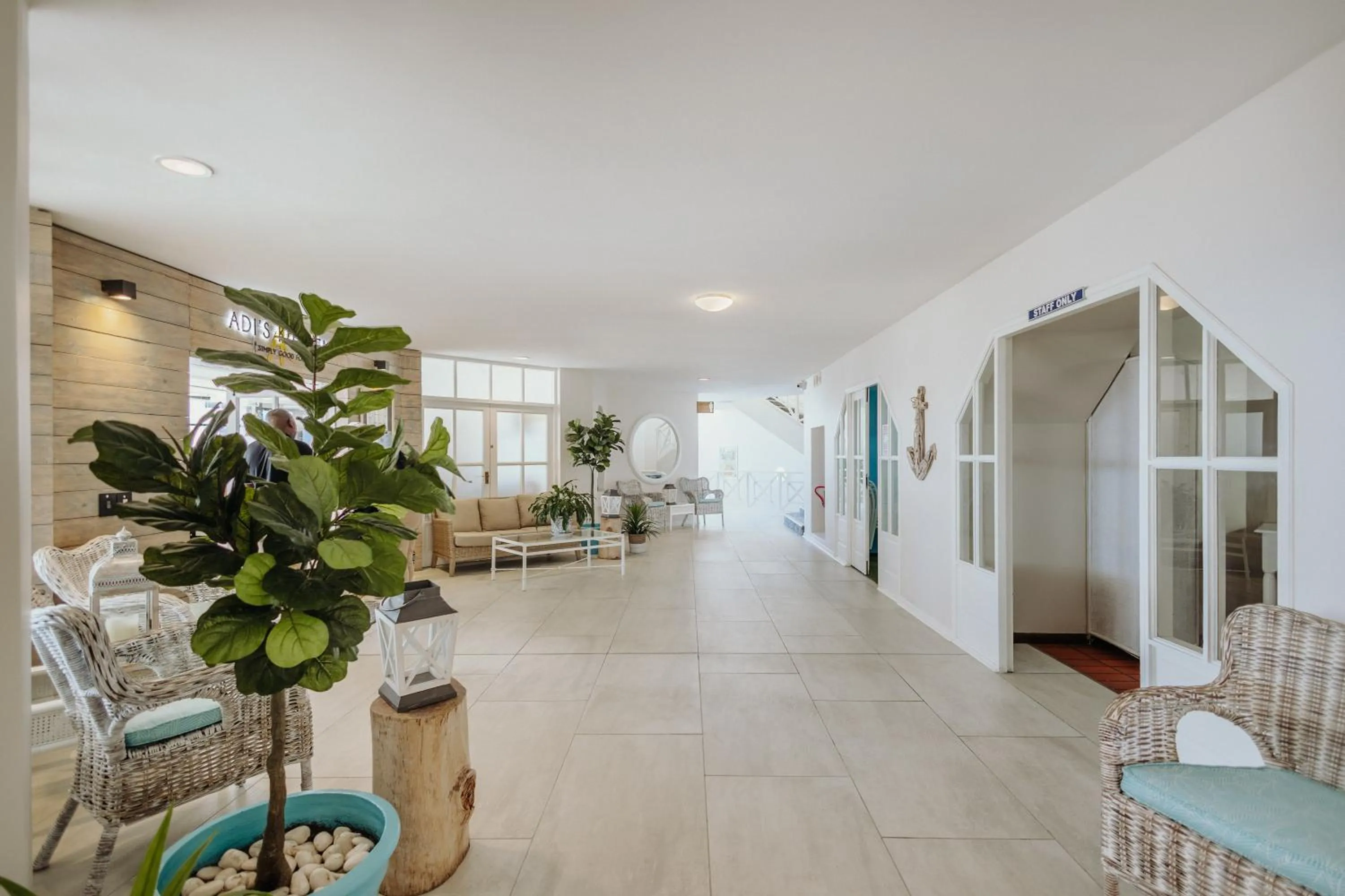 Lobby or reception in Bayview Hotel