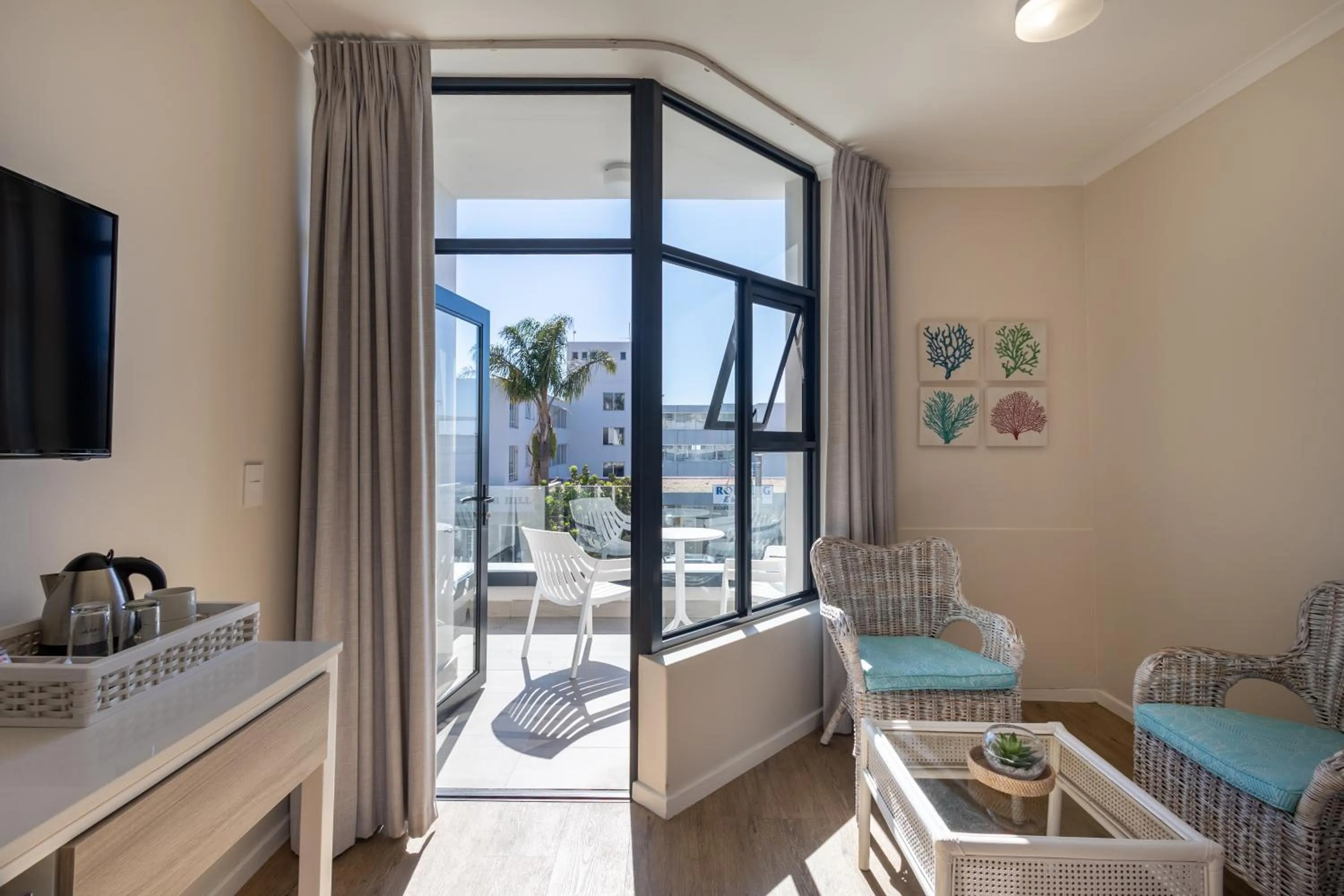 Balcony/Terrace in Bayview Hotel