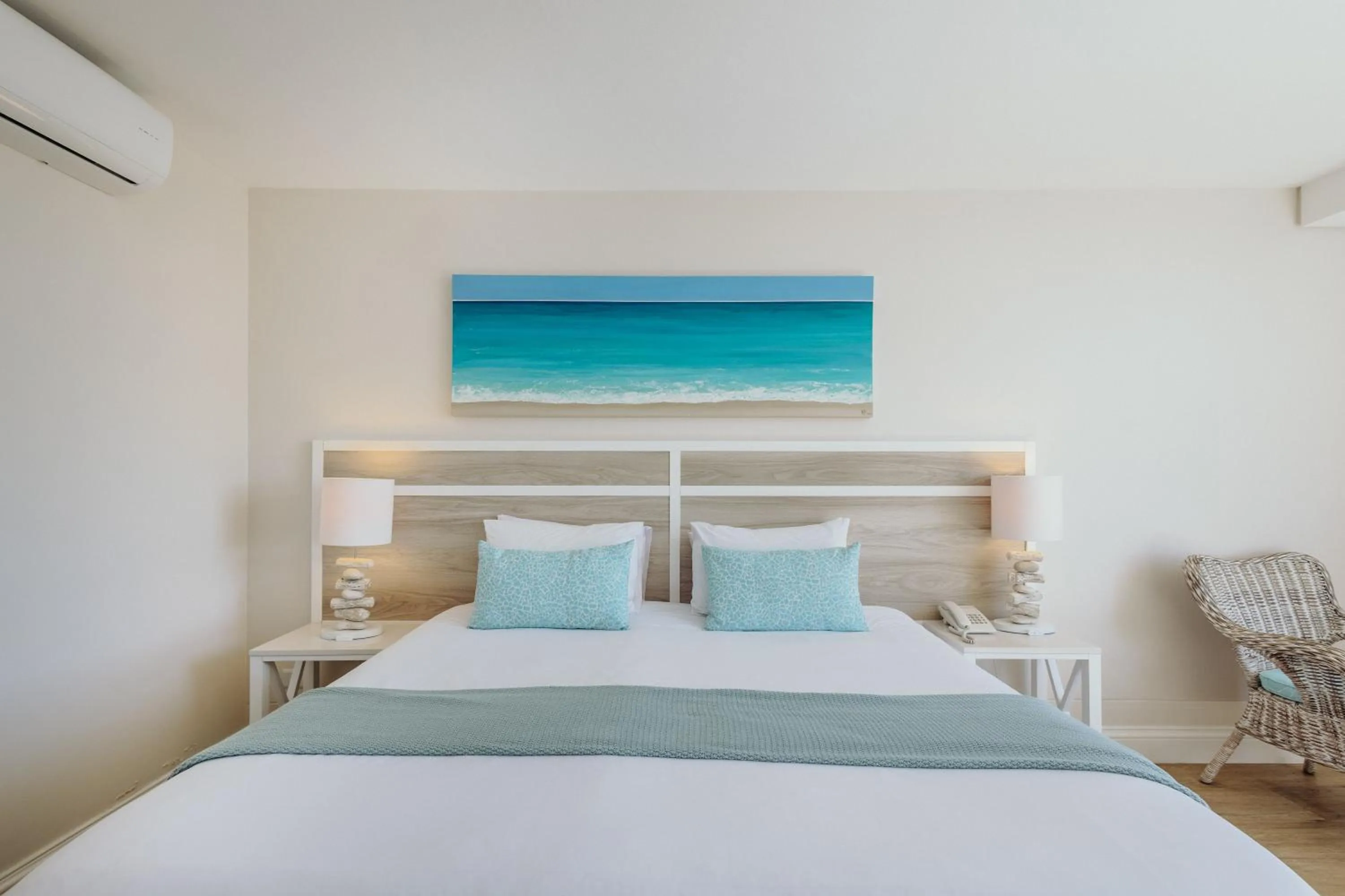 Bed in Bayview Hotel