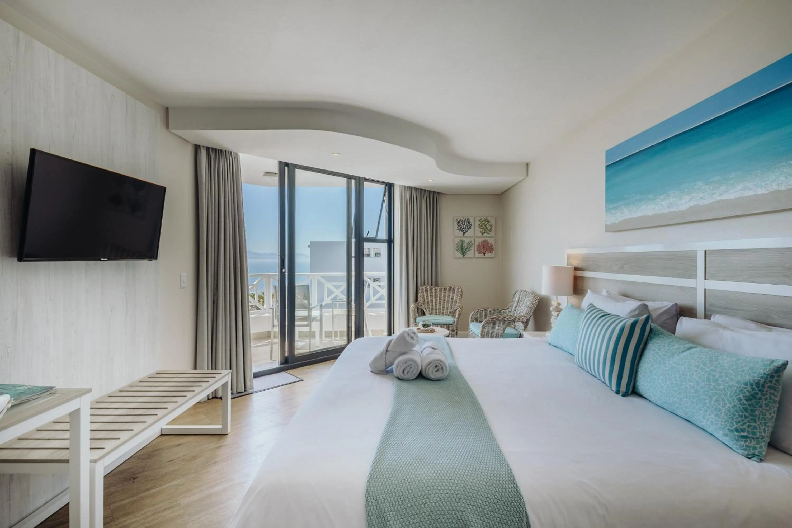 Bed in Bayview Hotel