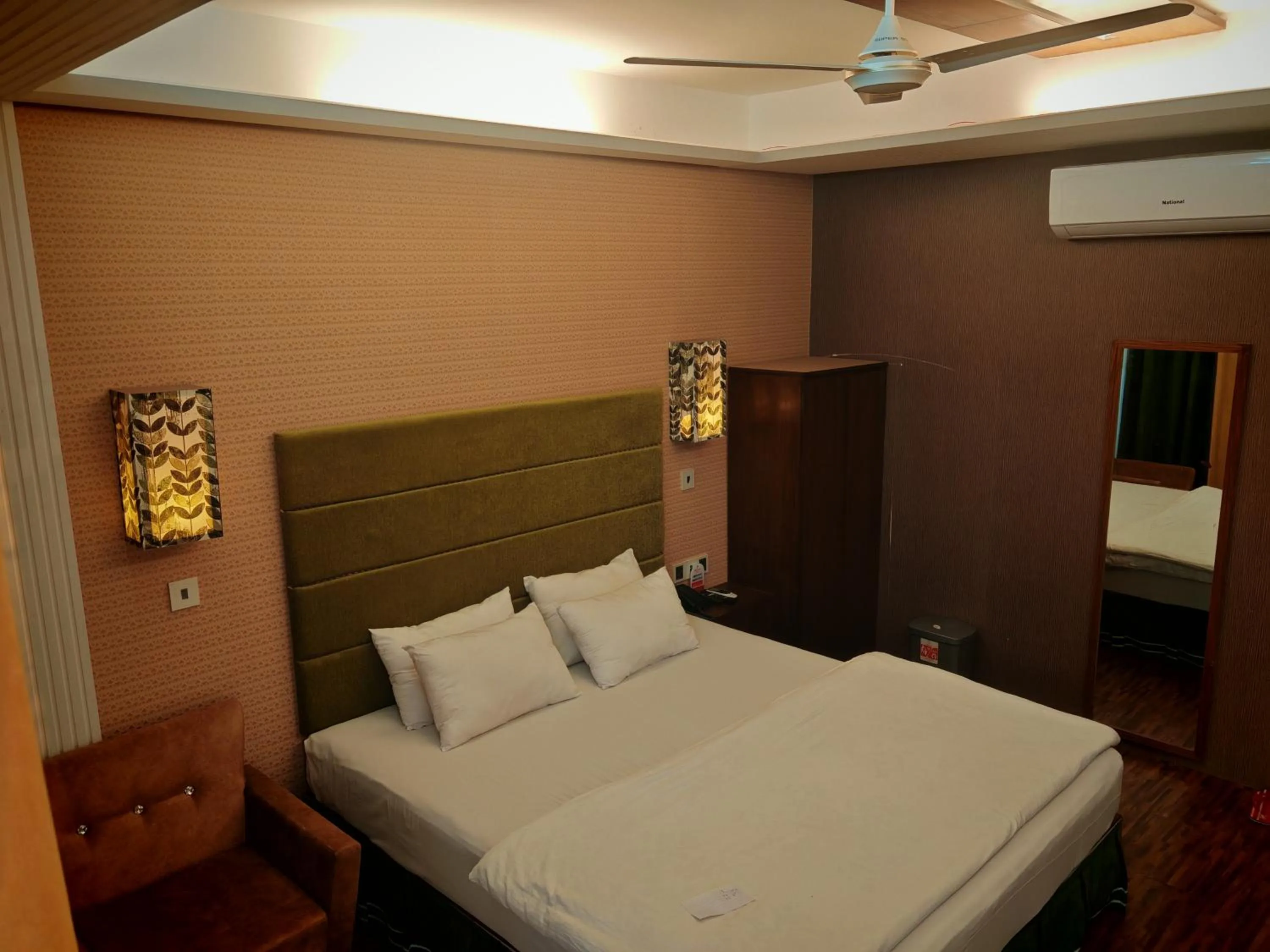 Bedroom, Bed in Rangauti Resort