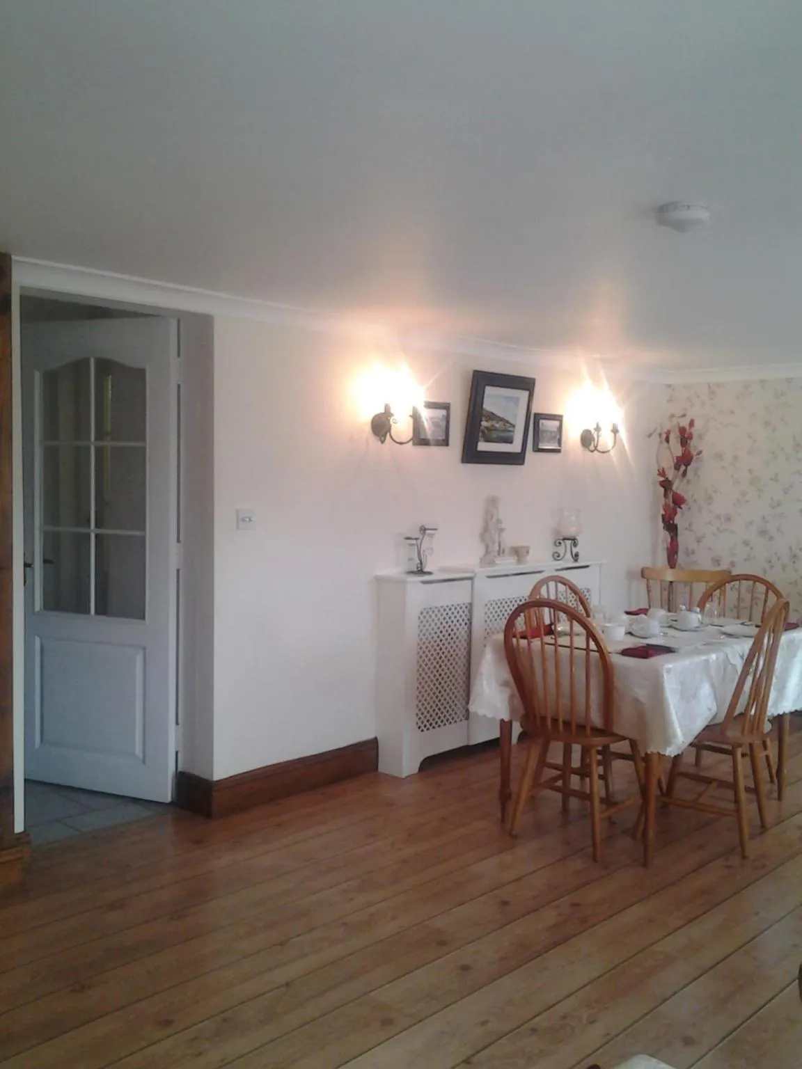 Continental breakfast in Sea Lodge B&B