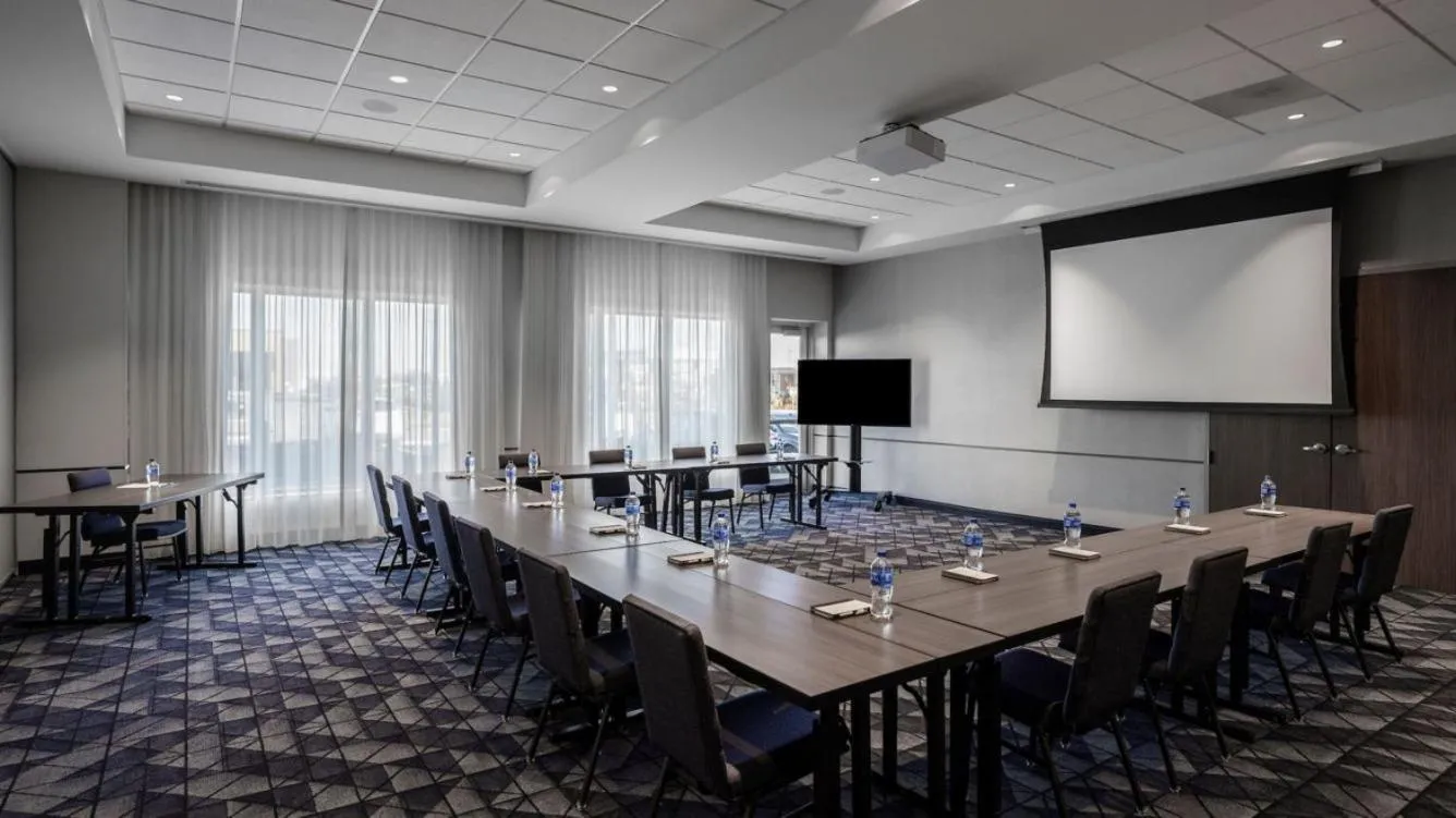 Courtyard by Marriott Madison