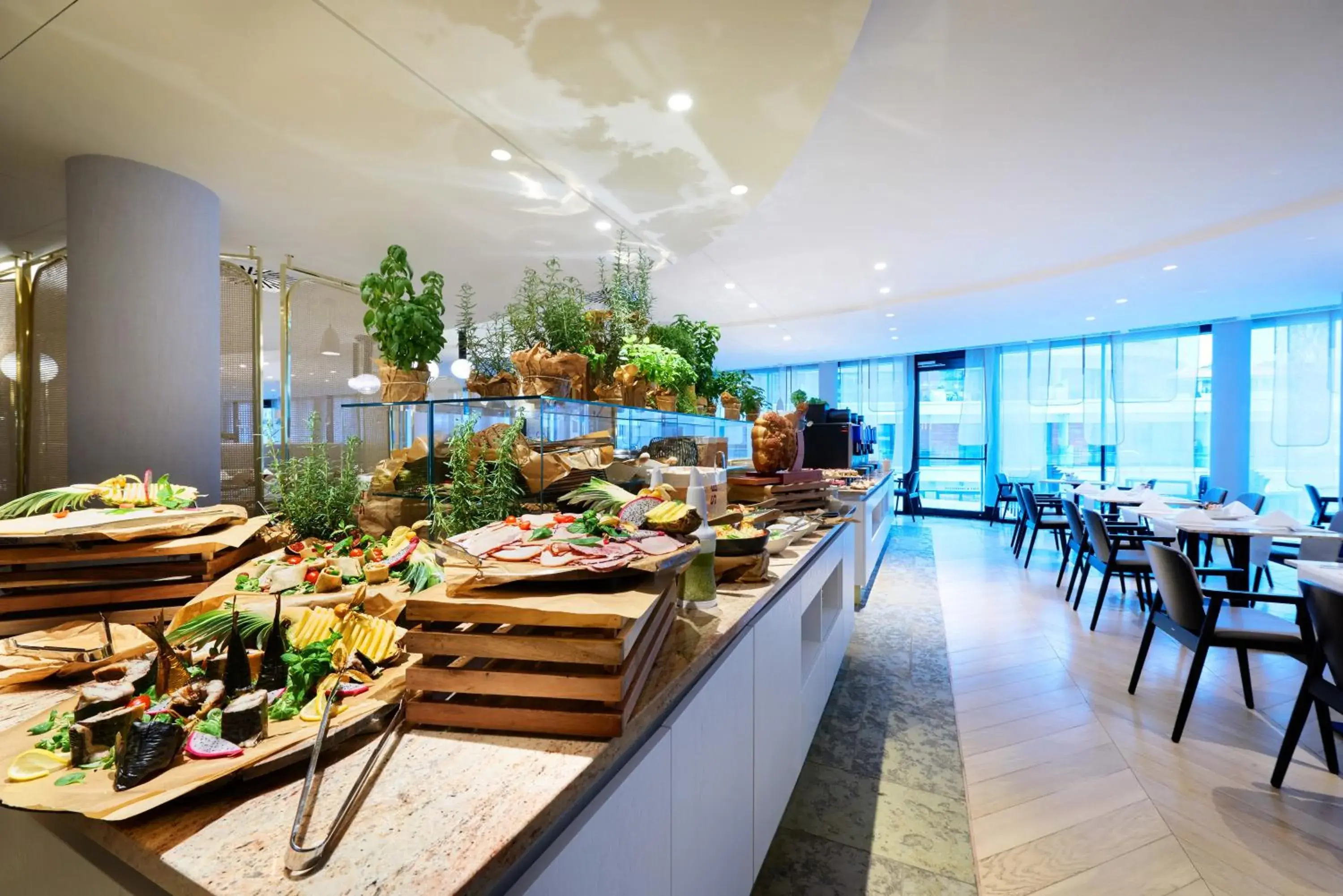 Restaurant/places to eat in Baltic Park Molo Apartments by Zdrojowa Restaurant/places to eat in Baltic Park Molo Apartments by Zdrojowa