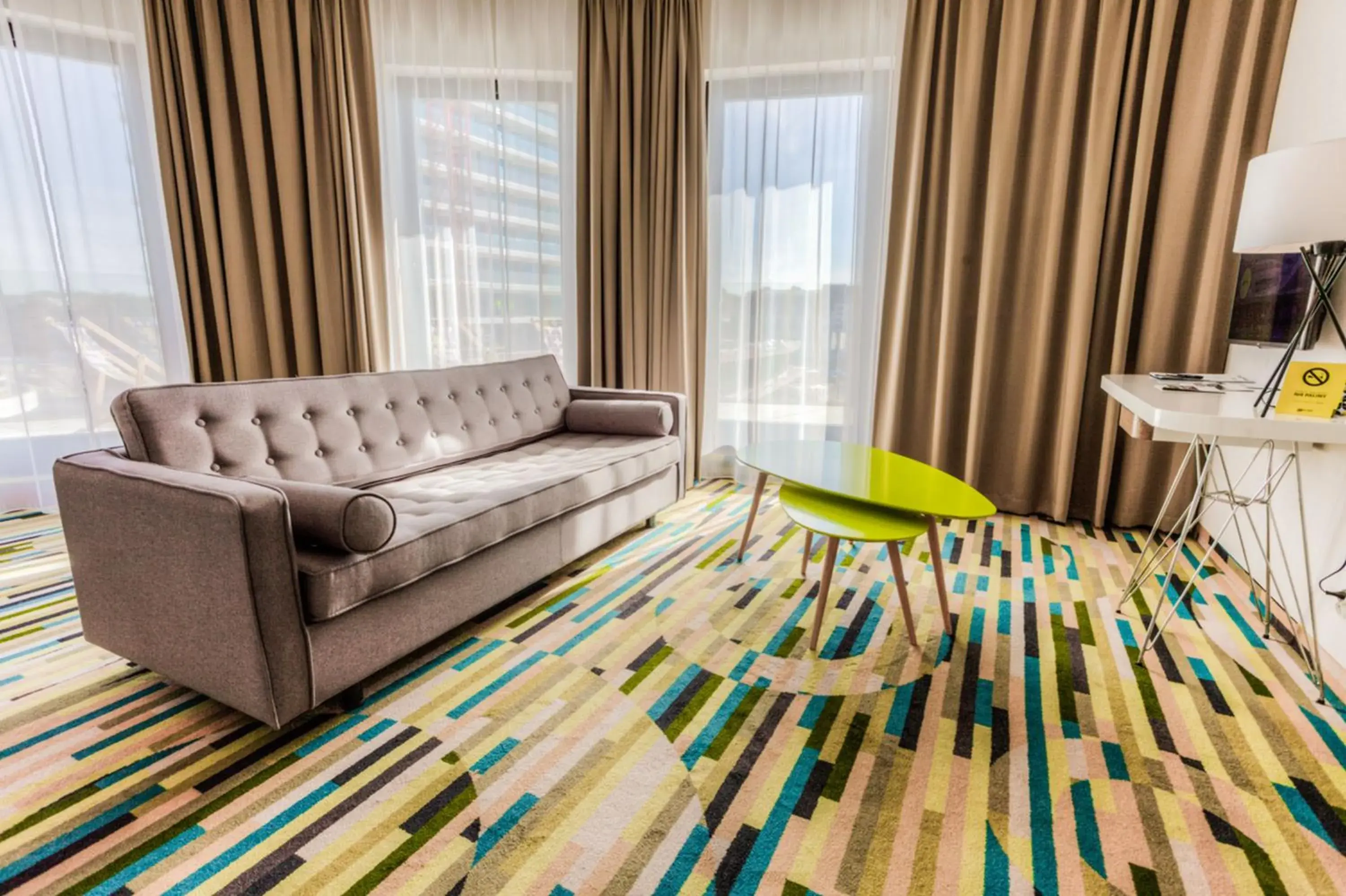 Living room in Baltic Park Molo Apartments by Zdrojowa Living room in Baltic Park Molo Apartments by Zdrojowa