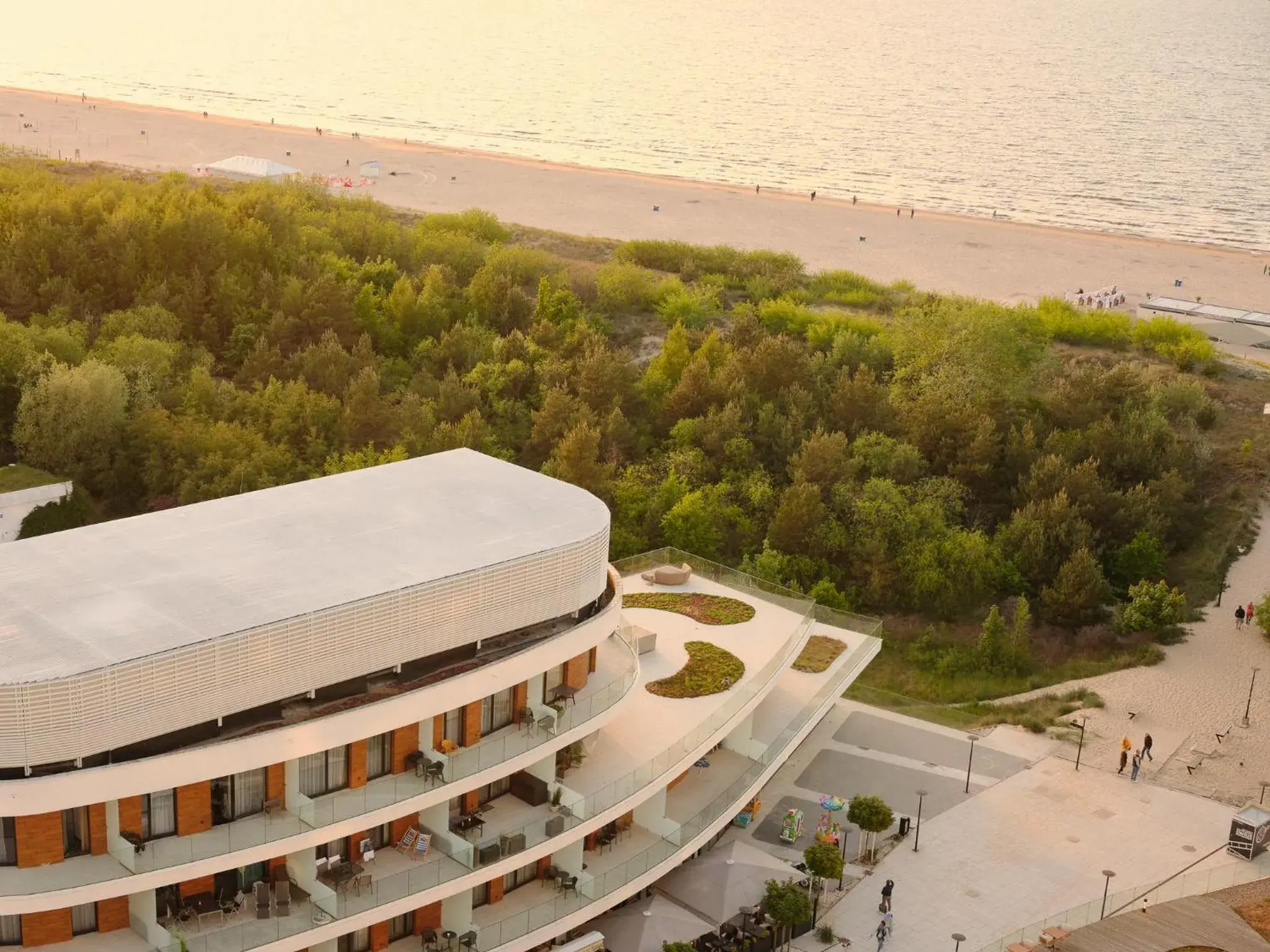 Property building in Baltic Park Molo Apartments by Zdrojowa Property building in Baltic Park Molo Apartments by Zdrojowa