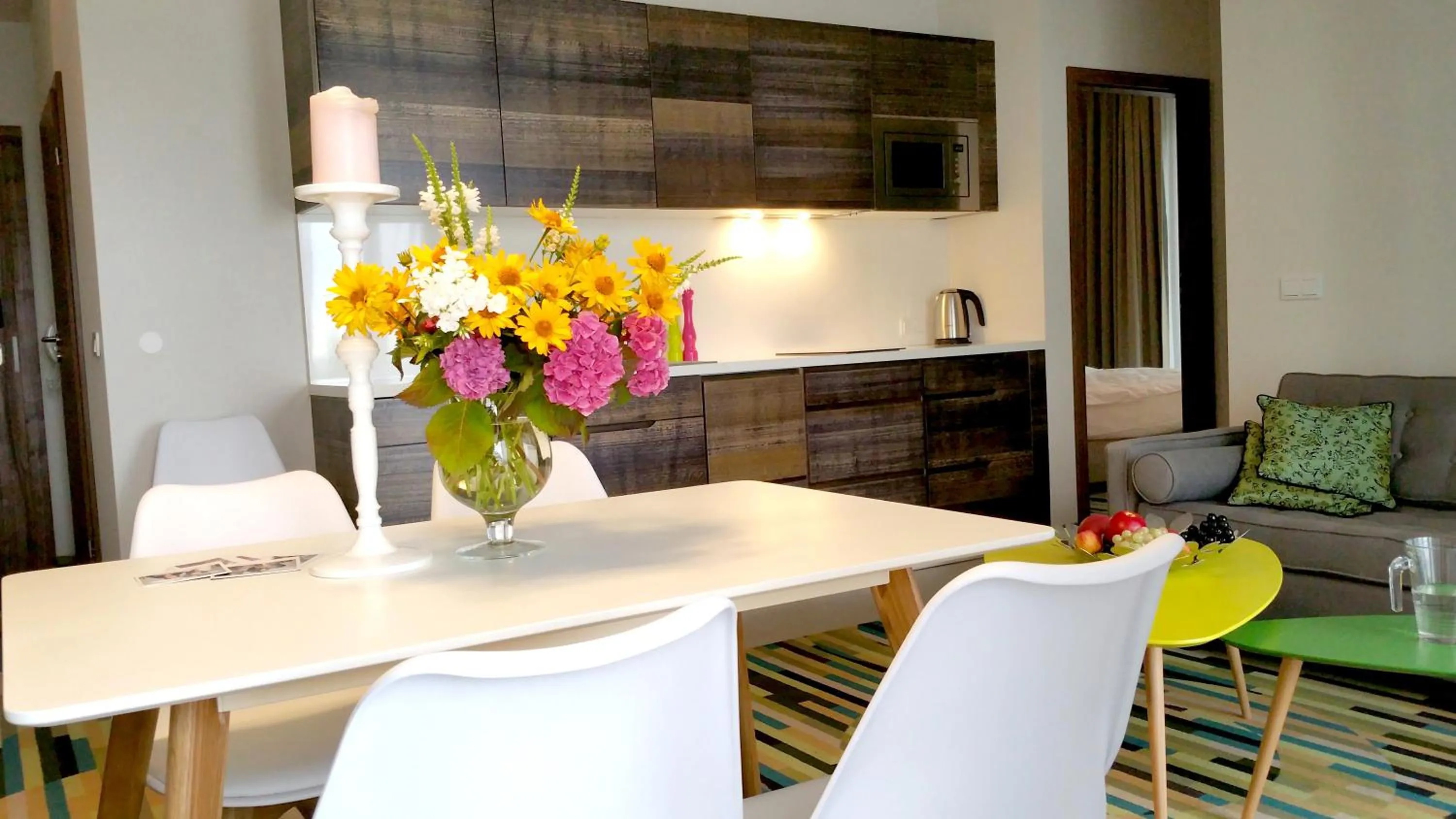 Kitchen or kitchenette in Baltic Park Molo Apartments by Zdrojowa