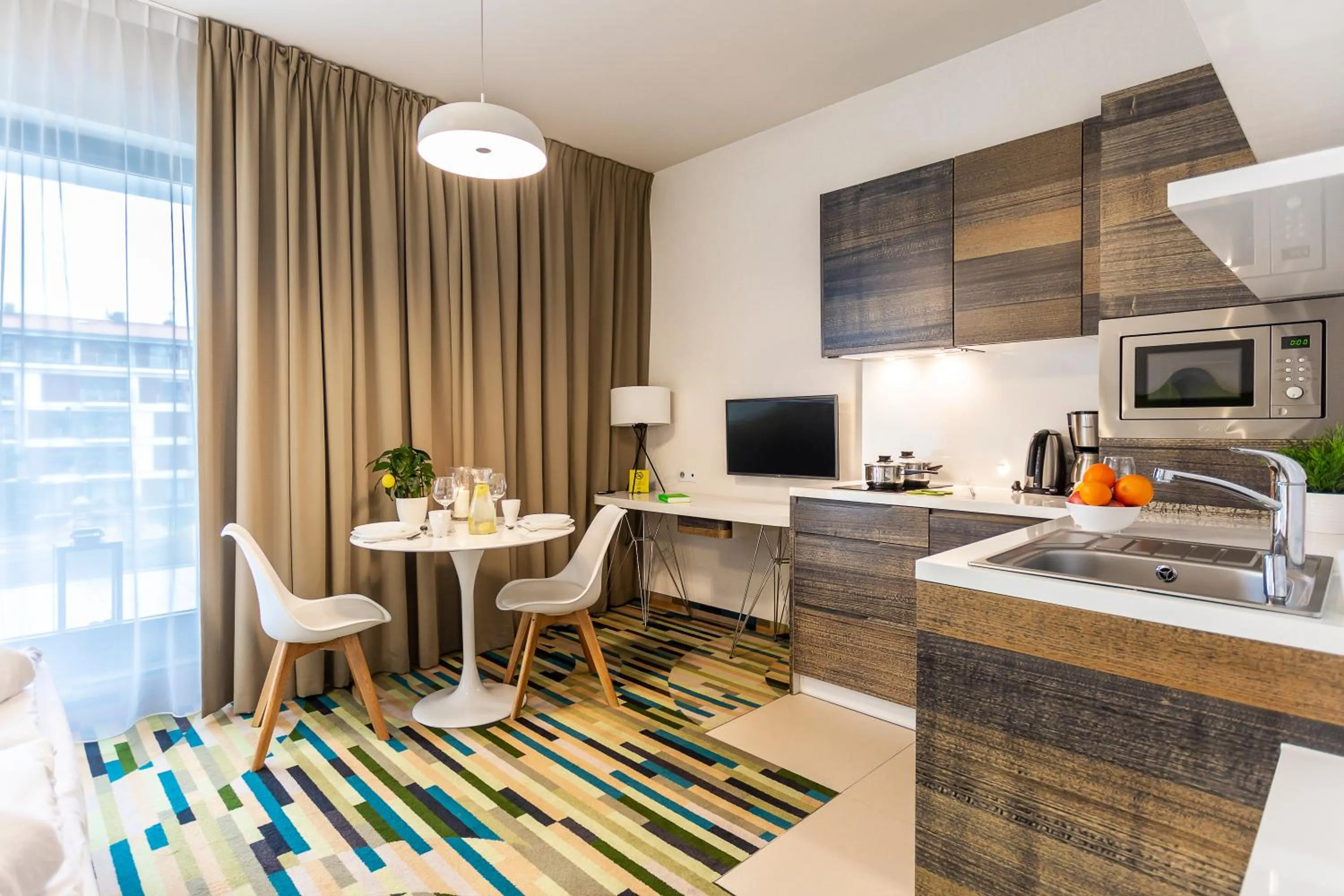 Kitchen or kitchenette in Baltic Park Molo Apartments by Zdrojowa